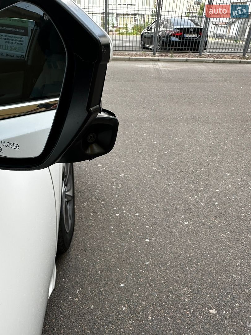 Honda Insight 2018 VIN 19XZE4F5XKE005641 фото оголошення 4 з 21