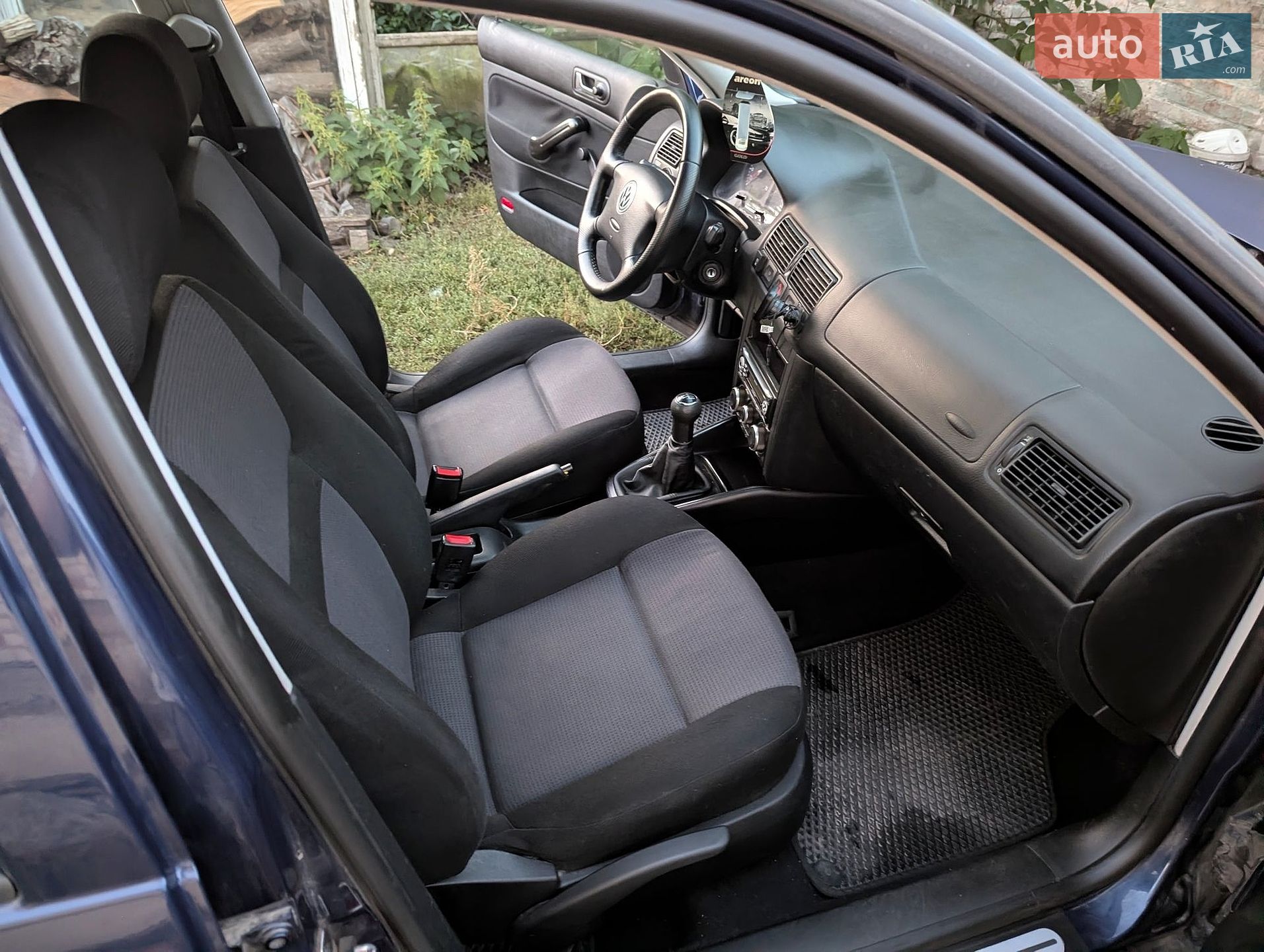 Volkswagen Golf 2000 VIN WVWZZZ1JZYW753089 фото оголошення 12 з 24