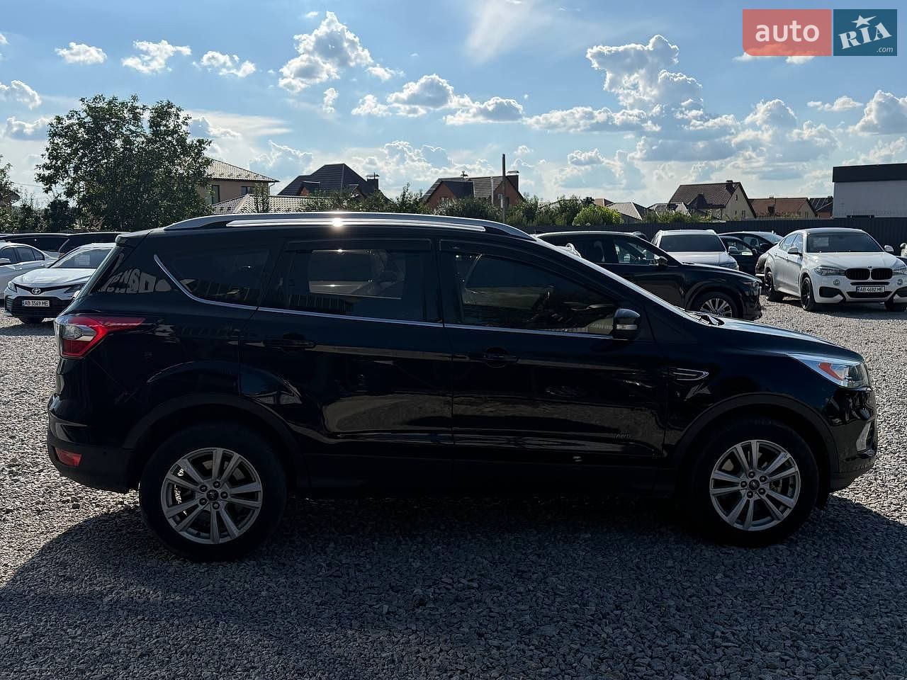 Ford Kuga 2017 VIN WF0AXXWPMHHM55524 фото оголошення 4 з 25