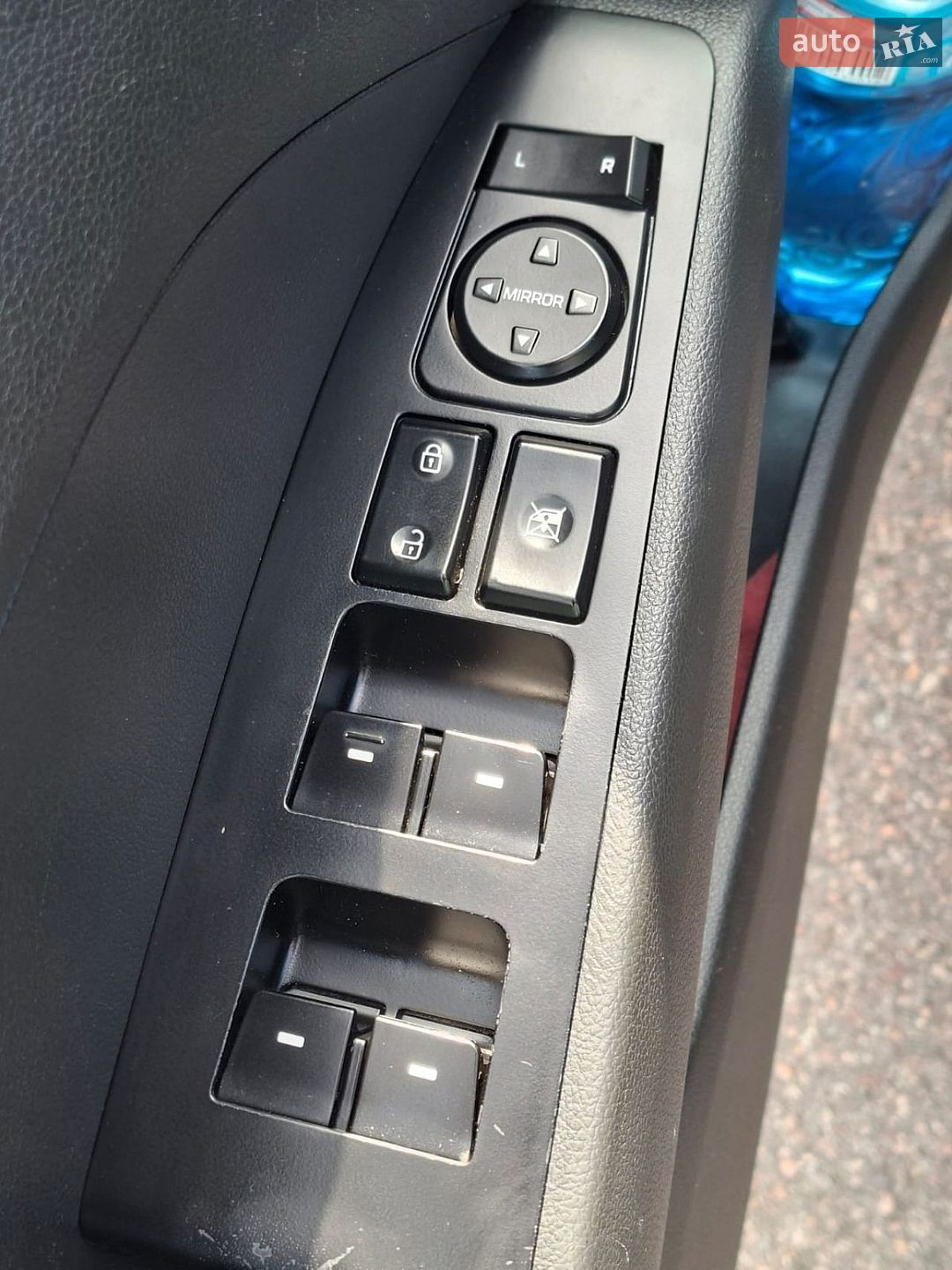 Hyundai Elantra 2019 VIN KMHD741CBLU006083 фото оголошення 14 з 31