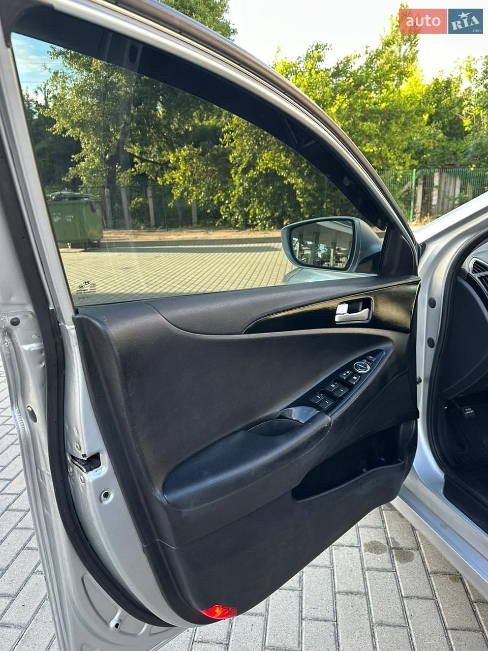 Hyundai Sonata 2014 VIN KMHEC41LBEA661620 фото оголошення 17 з 25