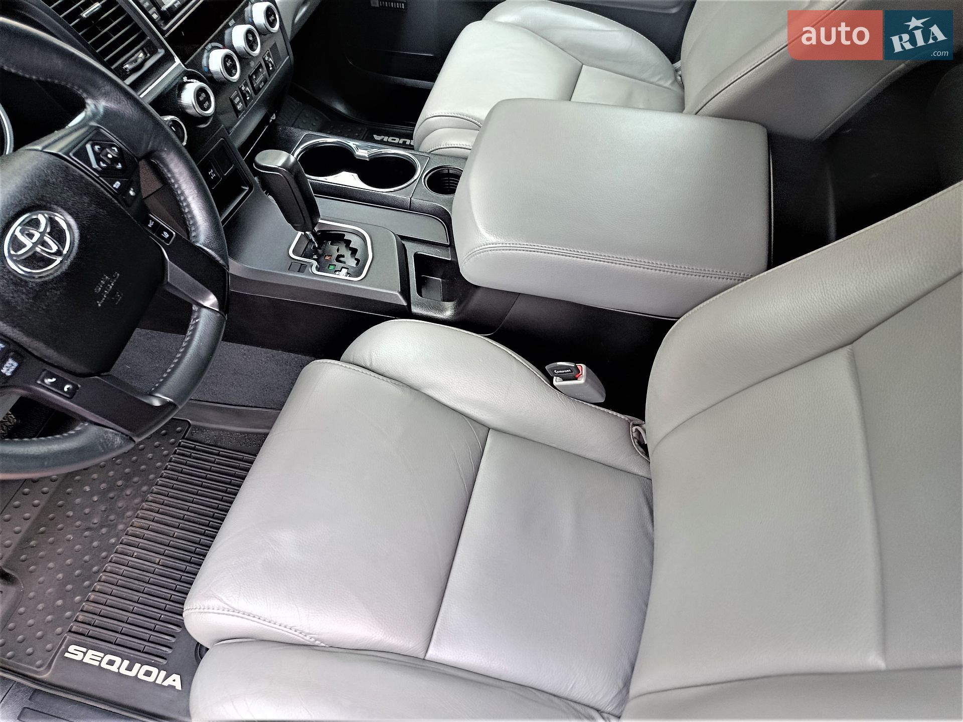Toyota Sequoia 2018 VIN 5TDJY5G13KS167560 фото оголошення 5 з 60
