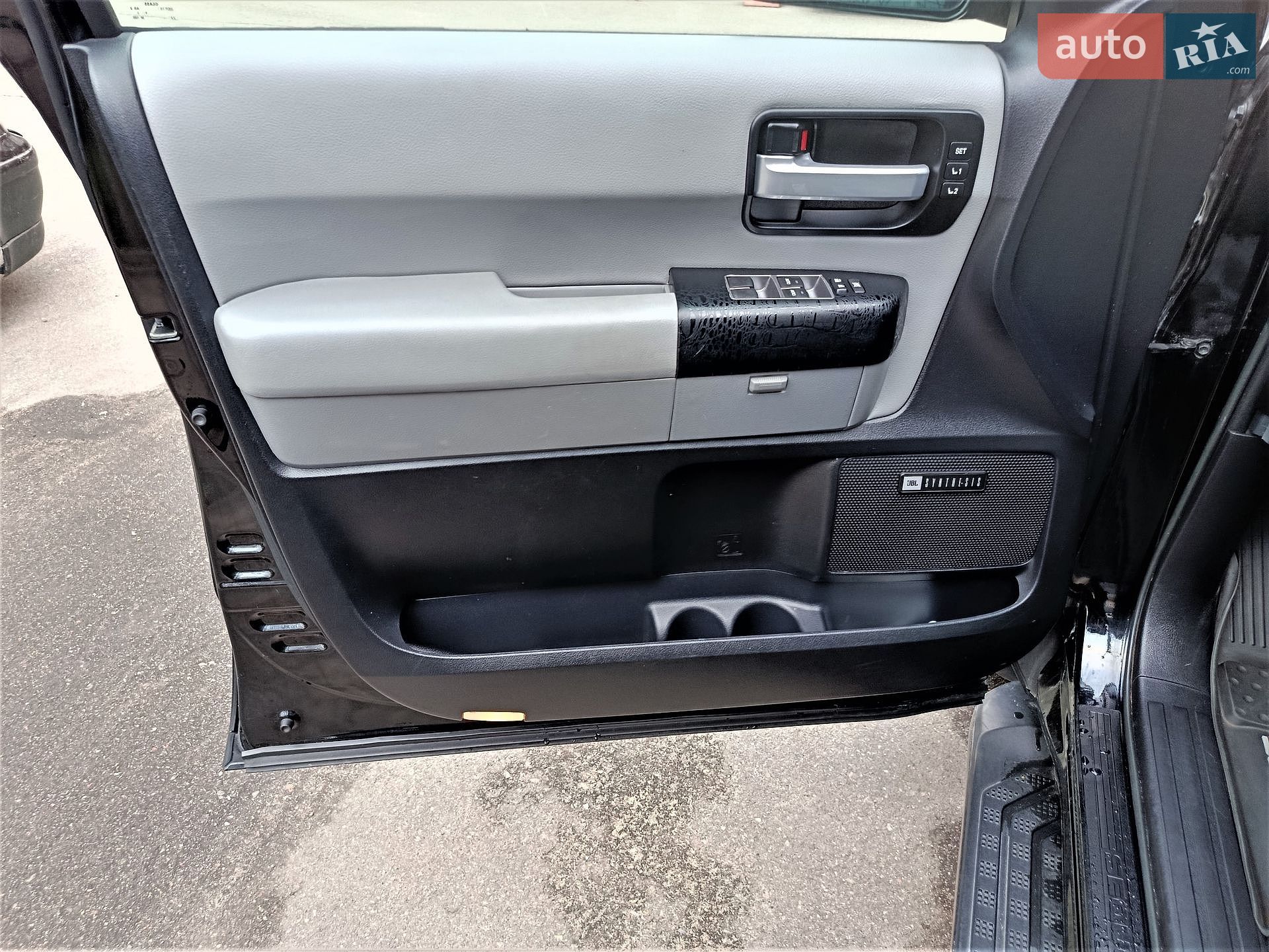 Toyota Sequoia 2018 VIN 5TDJY5G13KS167560 фото оголошення 7 з 60