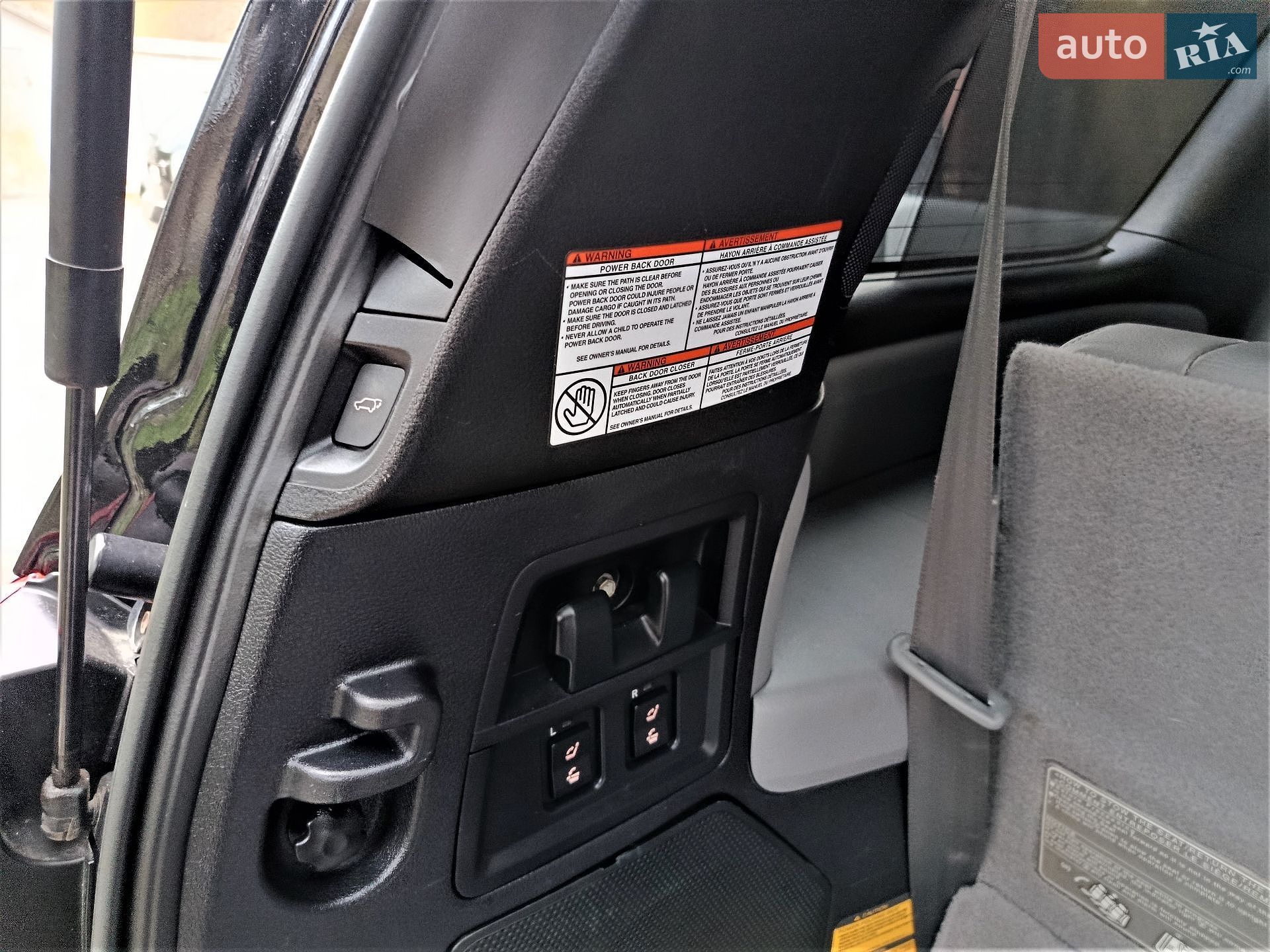 Toyota Sequoia 2018 VIN 5TDJY5G13KS167560 фото оголошення 17 з 60