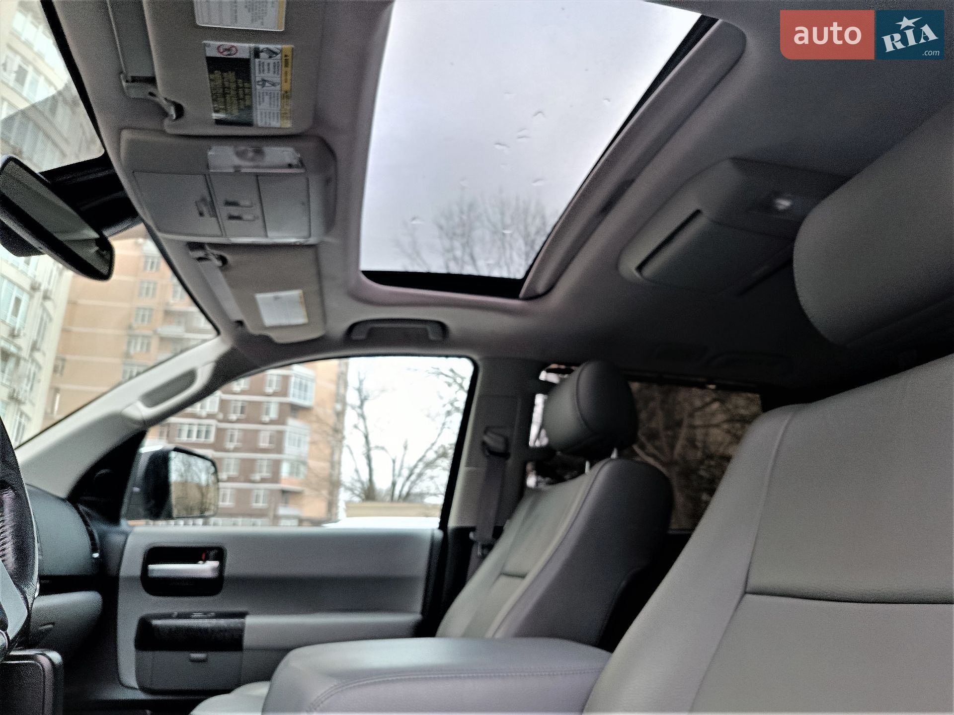Toyota Sequoia 2018 VIN 5TDJY5G13KS167560 фото оголошення 28 з 60