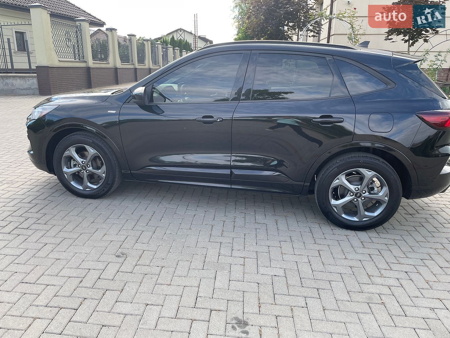 Ford Escape 2023 VIN 1FMCU0MZ2PUB32976 фото оголошення 8 з 32