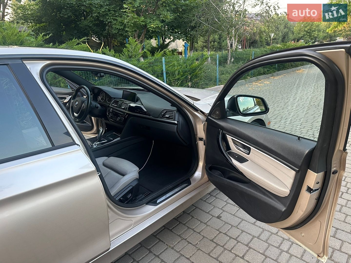 BMW 3 Series 2013 VIN WBA3A5C58DF601042 фото оголошення 11 з 24