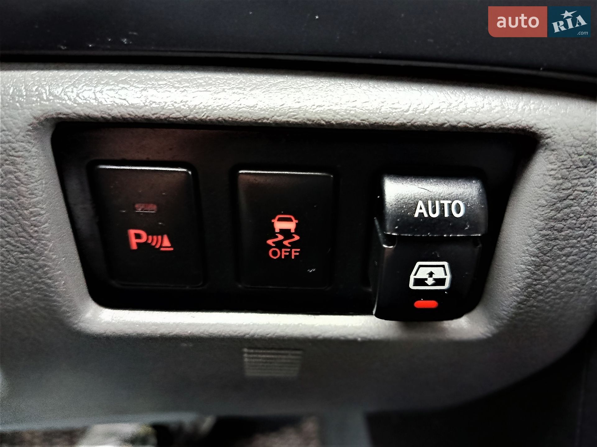 Toyota Sequoia 2018 VIN 5TDJY5G13KS167560 фото оголошення 33 з 60