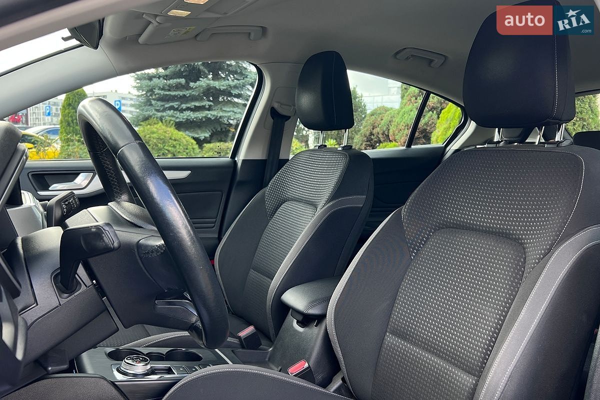 Ford Focus 2019 VIN WF0NXXGCHNKU58659 фото оголошення 9 з 22