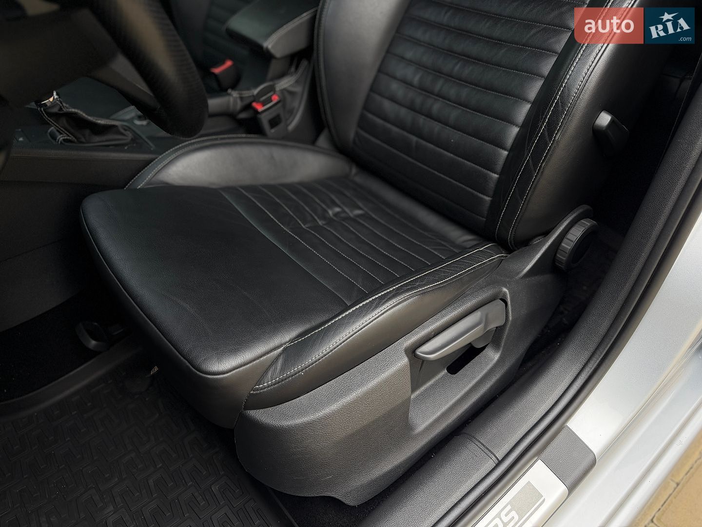 Skoda Octavia 2014 VIN TMBJK9NE6E0219785 фото оголошення 35 з 80
