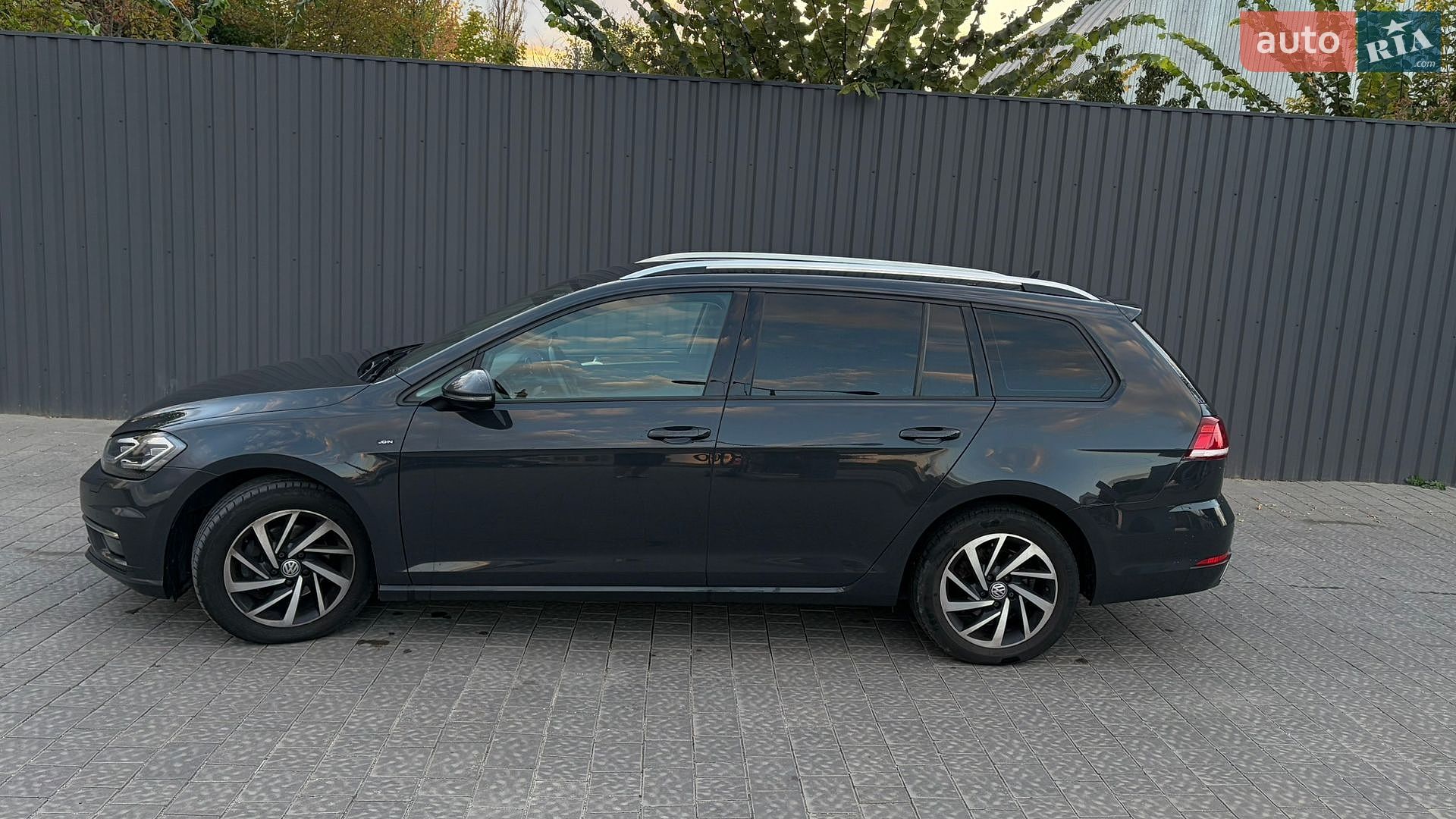 Volkswagen Golf 2018 VIN WVWZZZAUZKP522090 фото оголошення 3 з 28