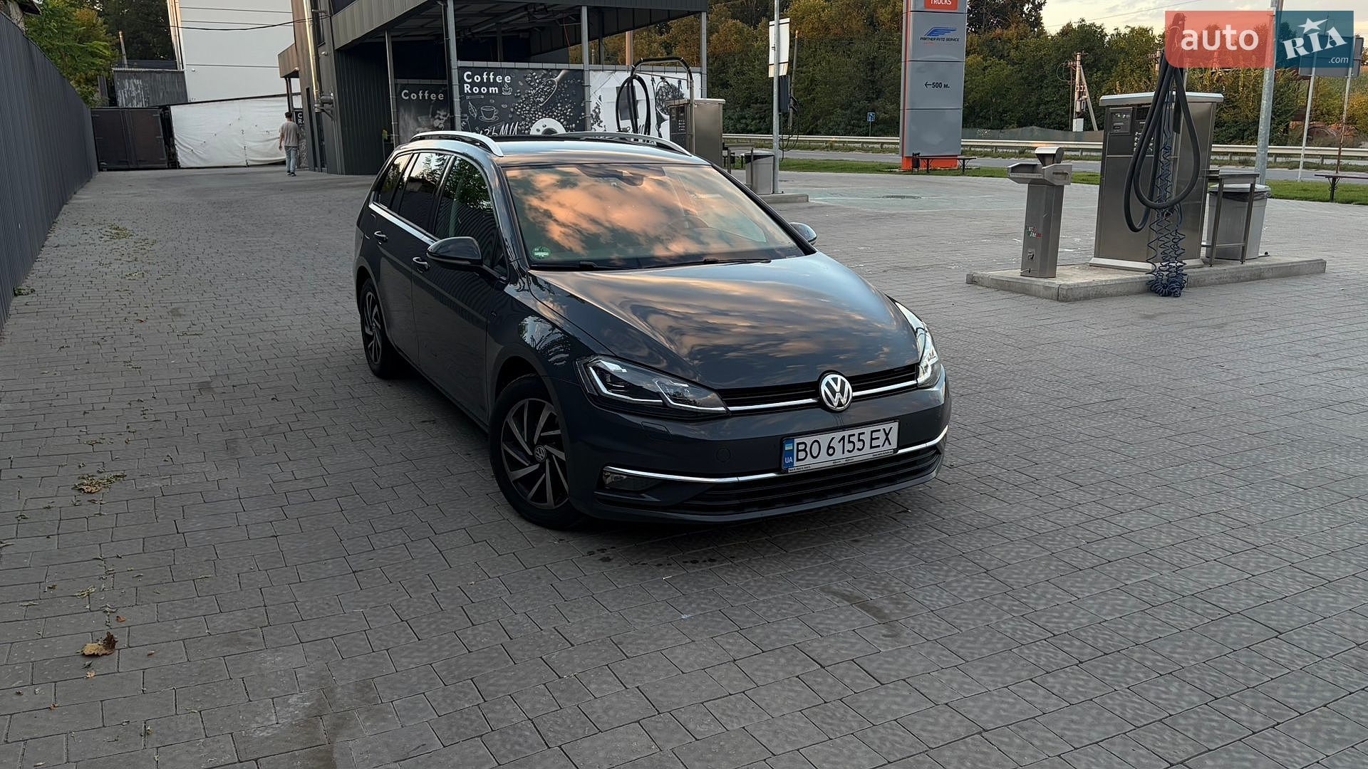 Volkswagen Golf 2018 VIN WVWZZZAUZKP522090 фото оголошення 4 з 28