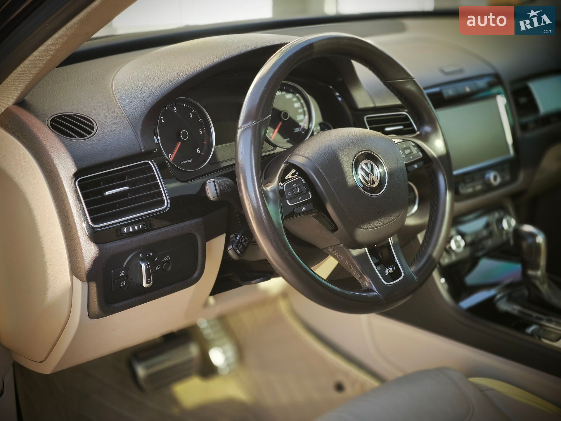 Volkswagen Touareg 2014 VIN WVGZZZ7PZED044873 фото оголошення 45 з 193