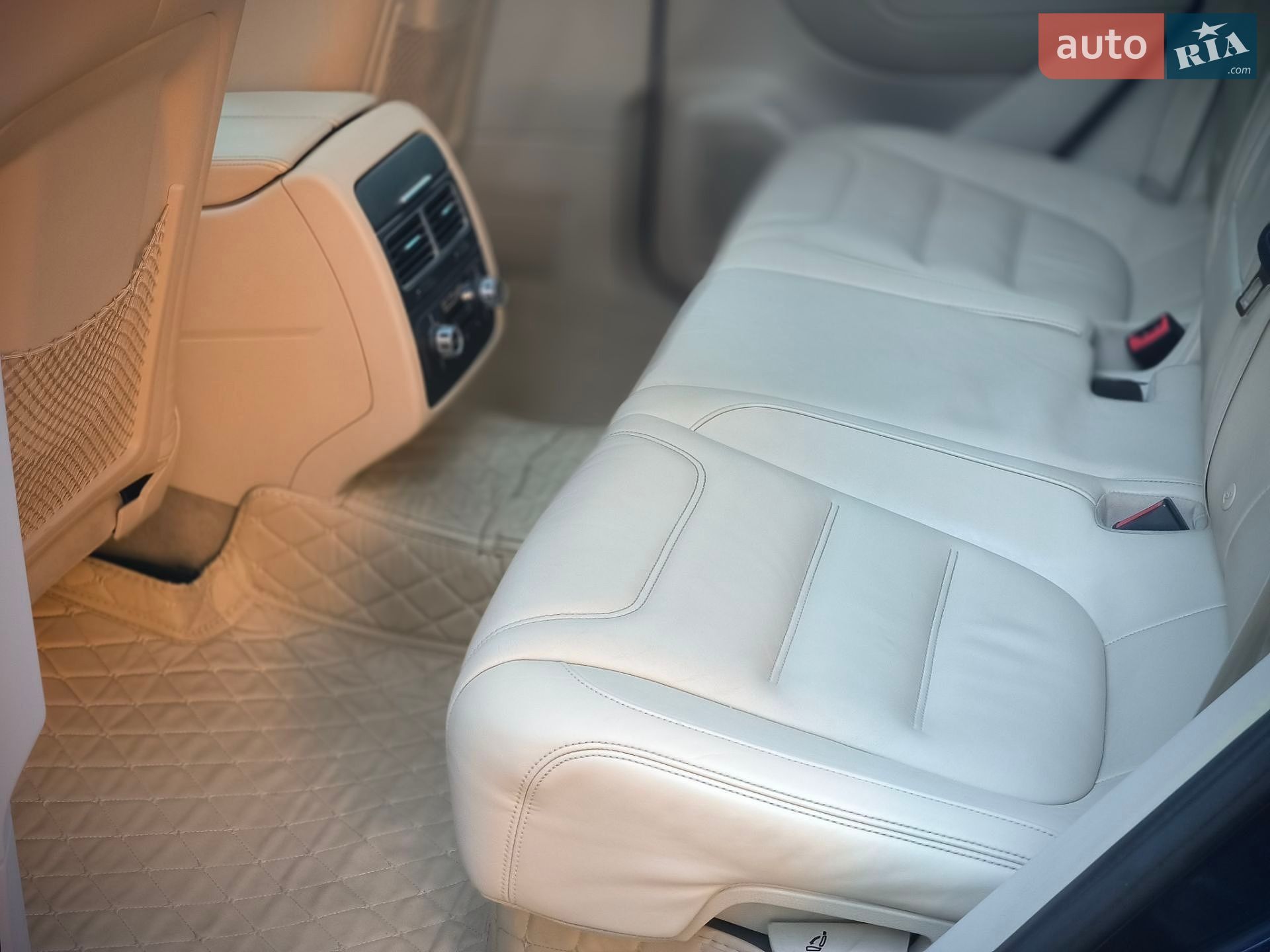 Volkswagen Touareg 2014 VIN WVGZZZ7PZED044873 фото оголошення 182 з 193