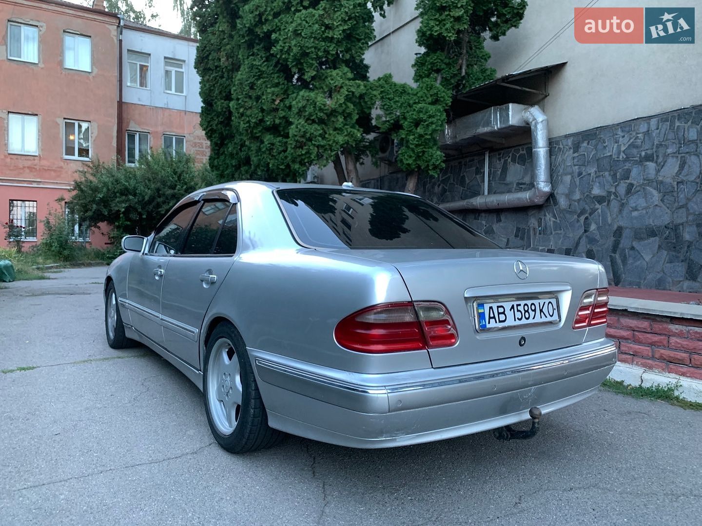Mercedes-Benz E-Class 2001 VIN WDB2100261B424626 фото оголошення 4 з 30