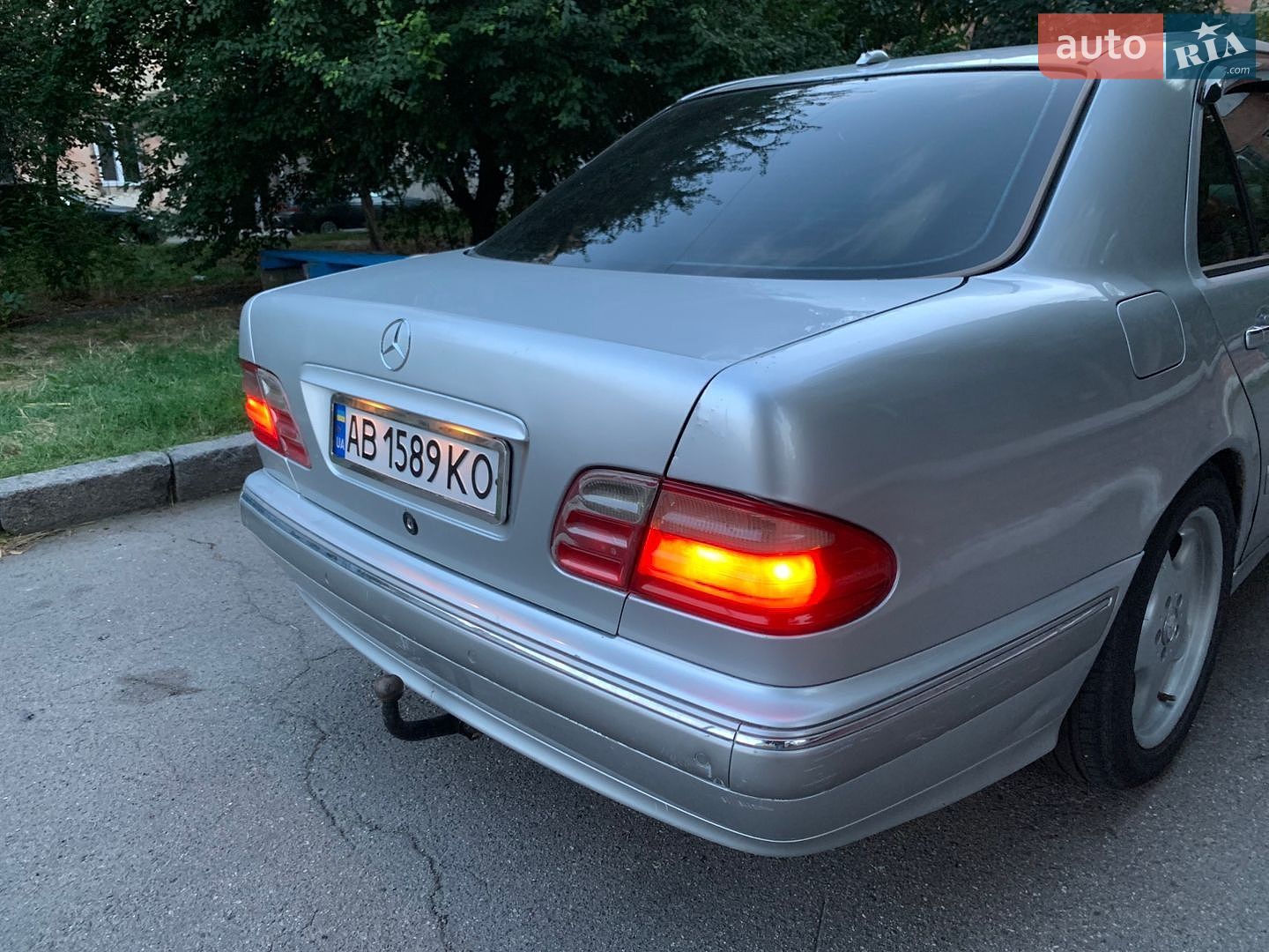 Mercedes-Benz E-Class 2001 VIN WDB2100261B424626 фото оголошення 28 з 30