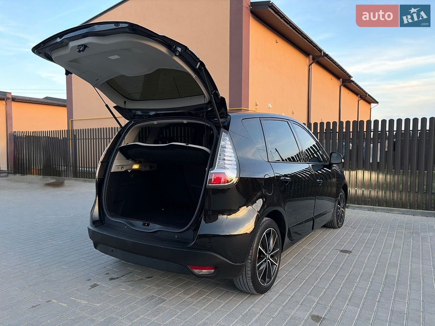 Renault Scenic 2013 VIN VF1JZ090349173572 фото оголошення 19 з 34