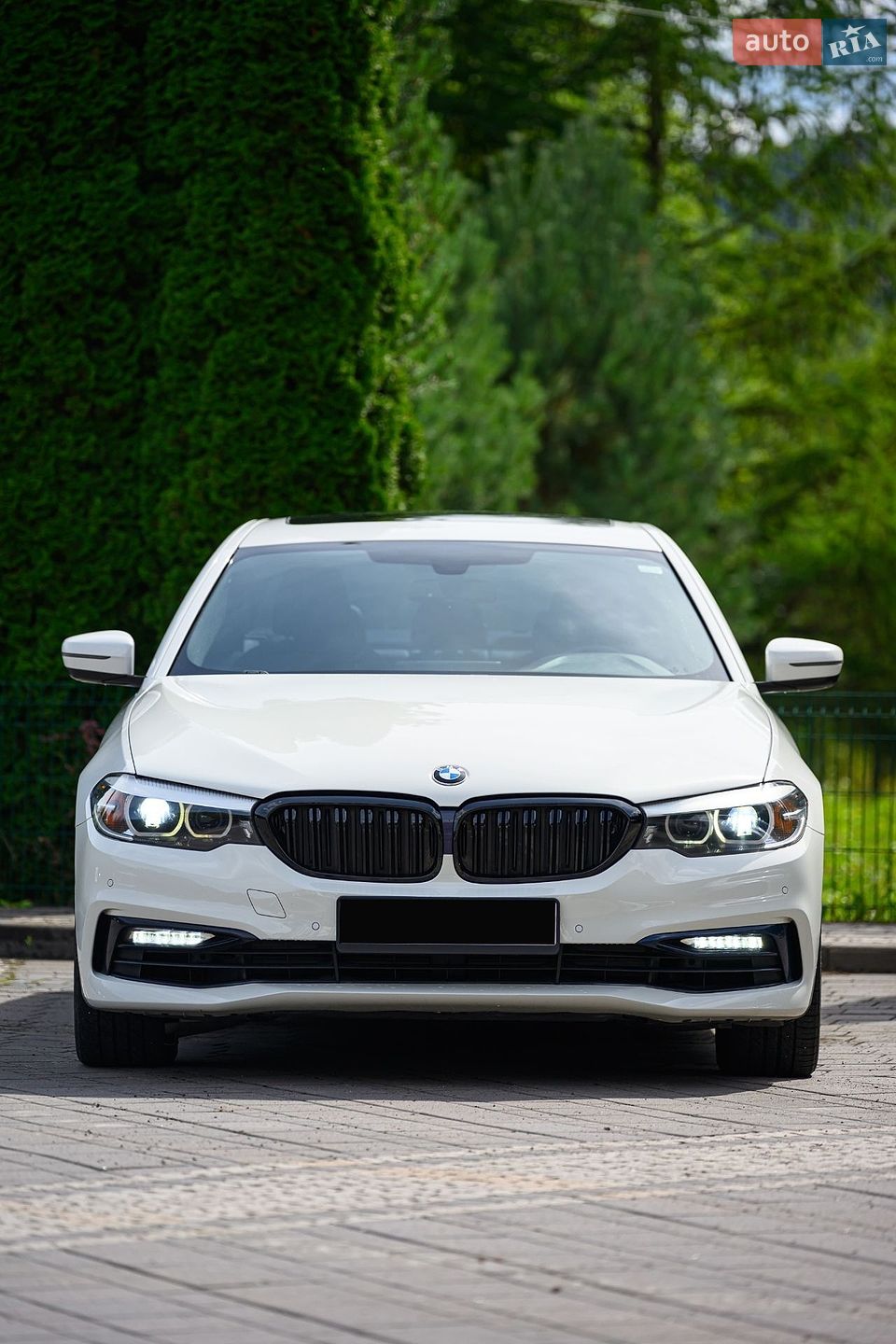 BMW 5 Series 2017 VIN WBAJA5C36HG895028 фото оголошення 10 з 65