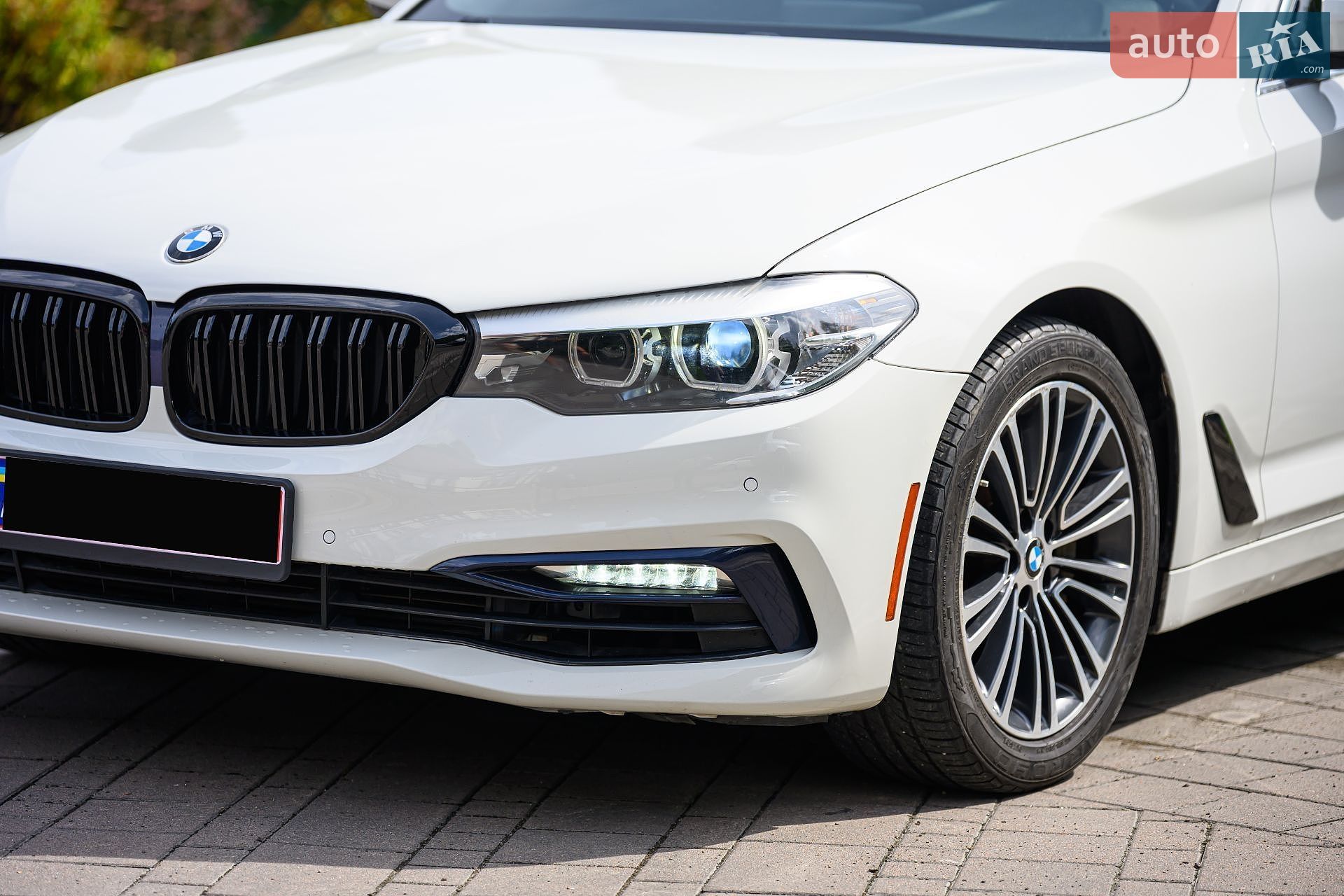 BMW 5 Series 2017 VIN WBAJA5C36HG895028 фото оголошення 7 з 65