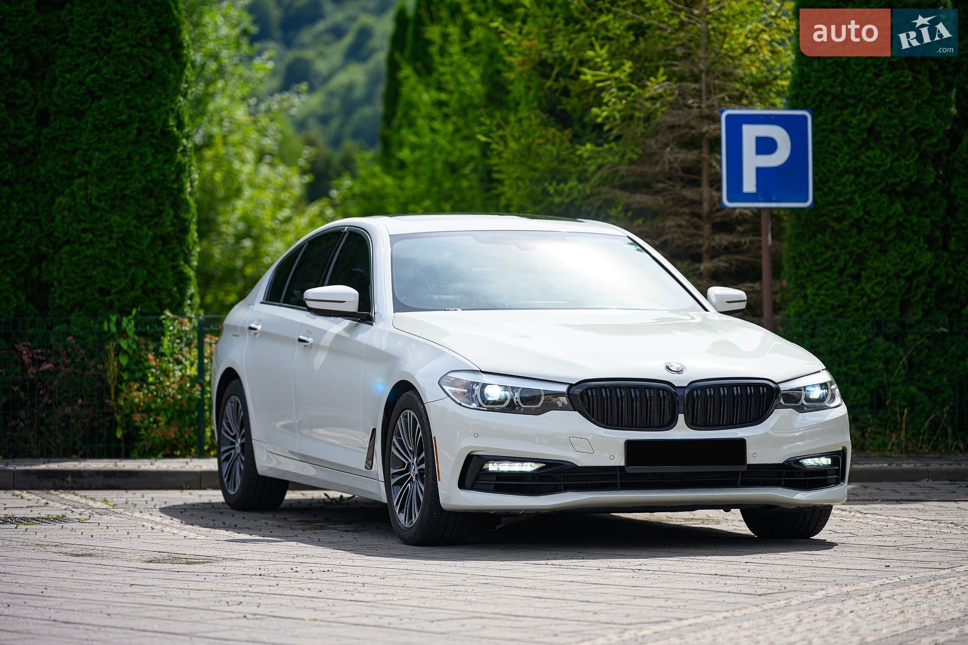 BMW 5 Series 2017 VIN WBAJA5C36HG895028 фото оголошення 9 з 65