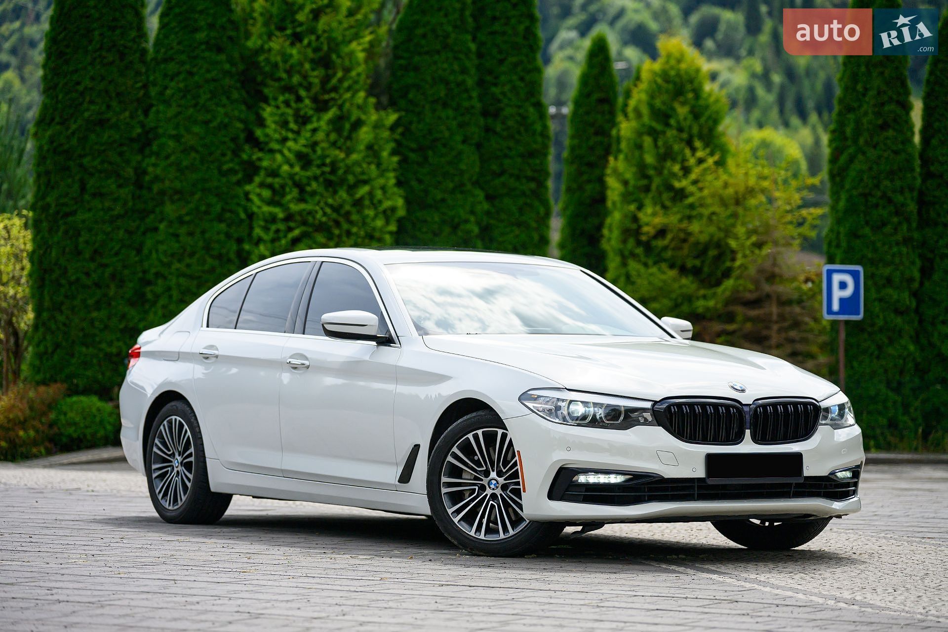 BMW 5 Series 2017 VIN WBAJA5C36HG895028 фото оголошення 3 з 65