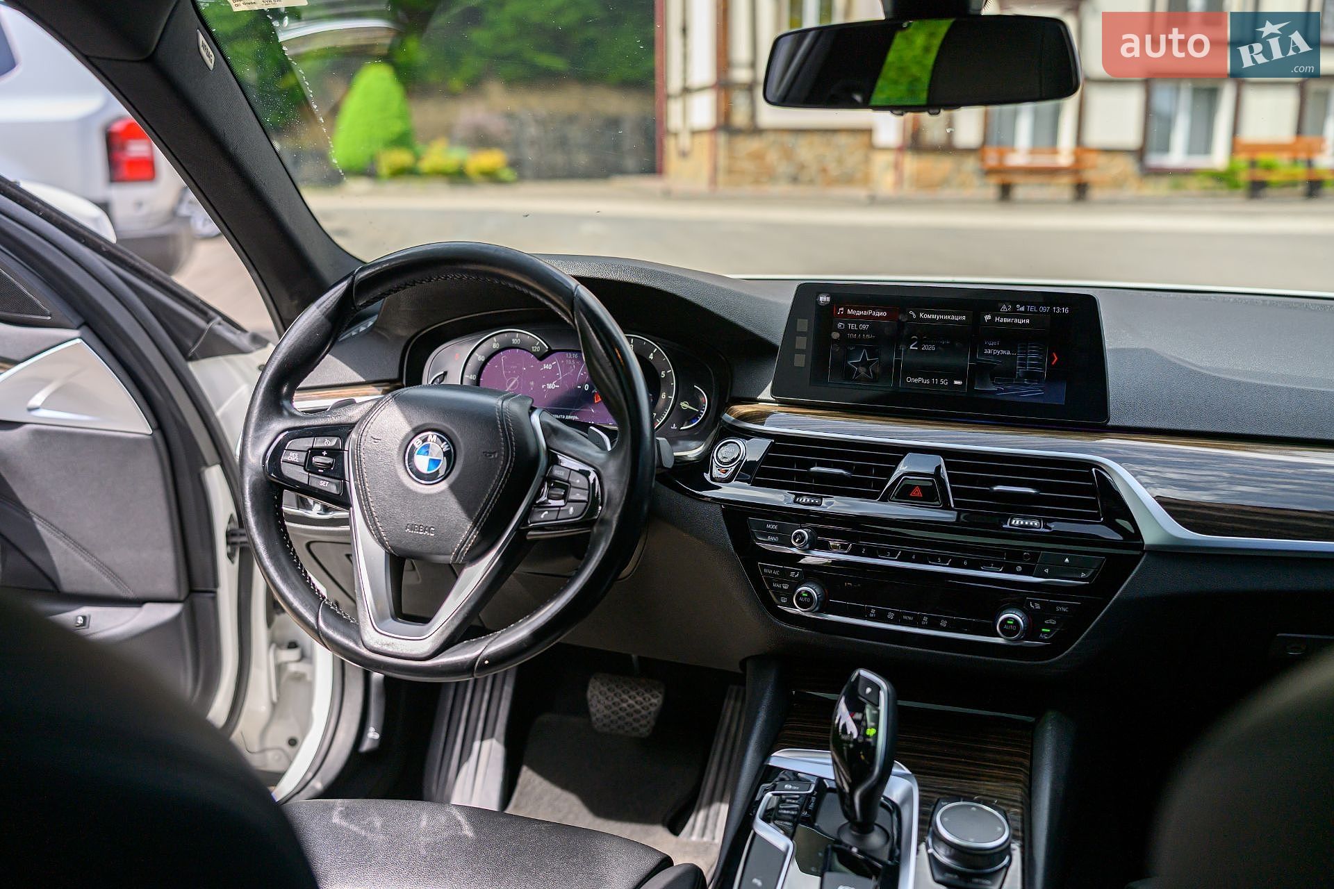 BMW 5 Series 2017 VIN WBAJA5C36HG895028 фото оголошення 38 з 65