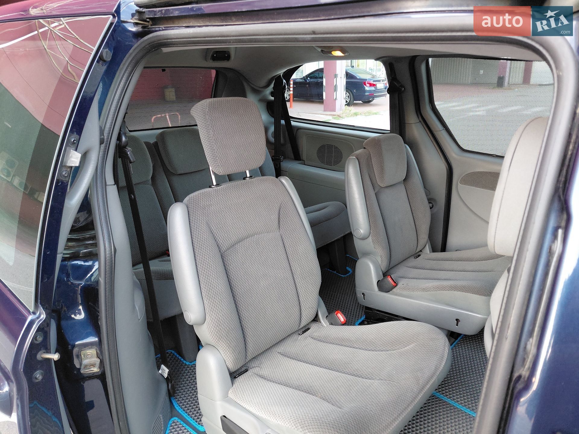 Chrysler Grand Voyager 2005 VIN 1A8GYB5536Y112687 фото оголошення 4 з 13