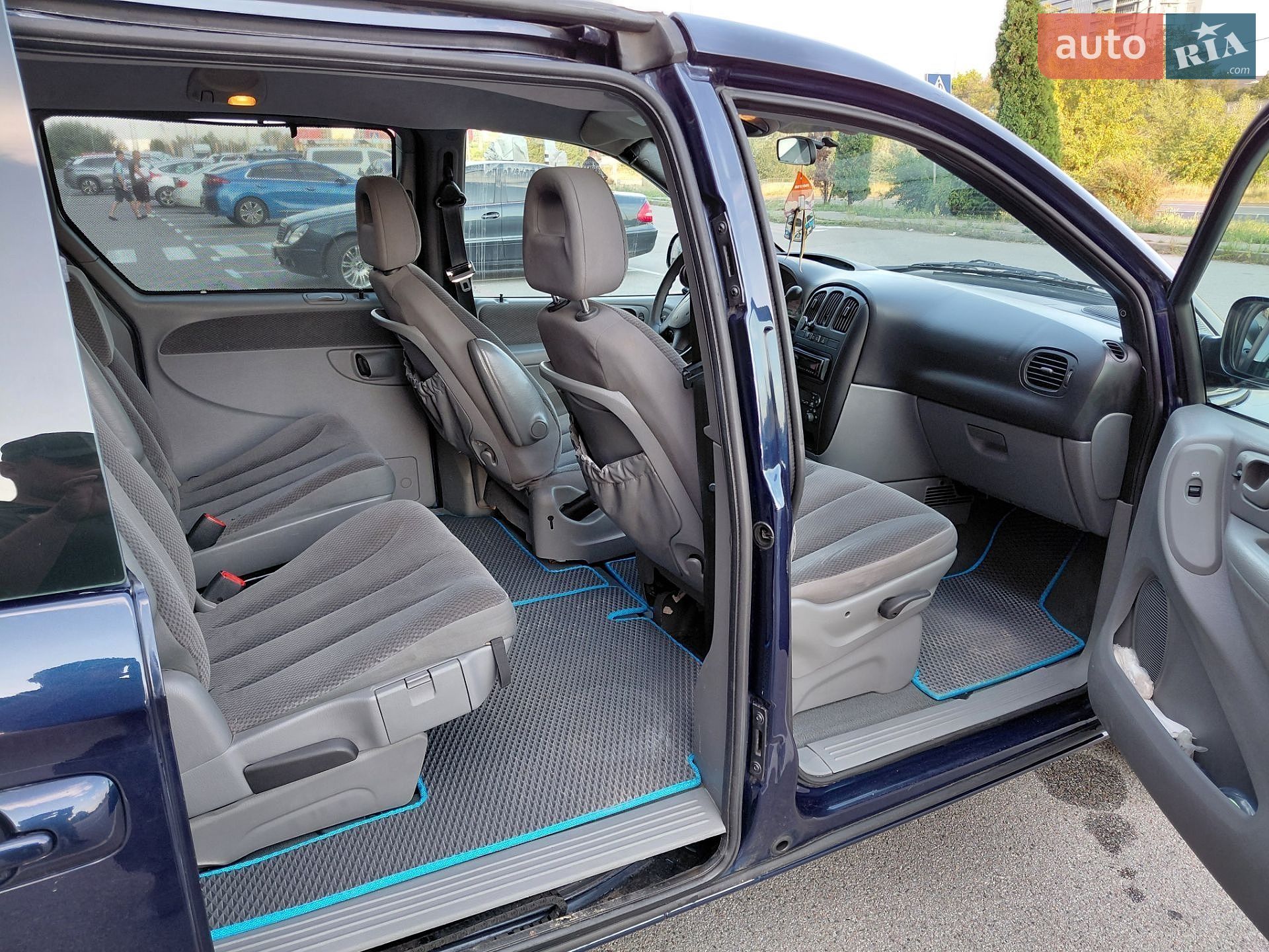 Chrysler Grand Voyager 2005 VIN 1A8GYB5536Y112687 фото оголошення 7 з 13