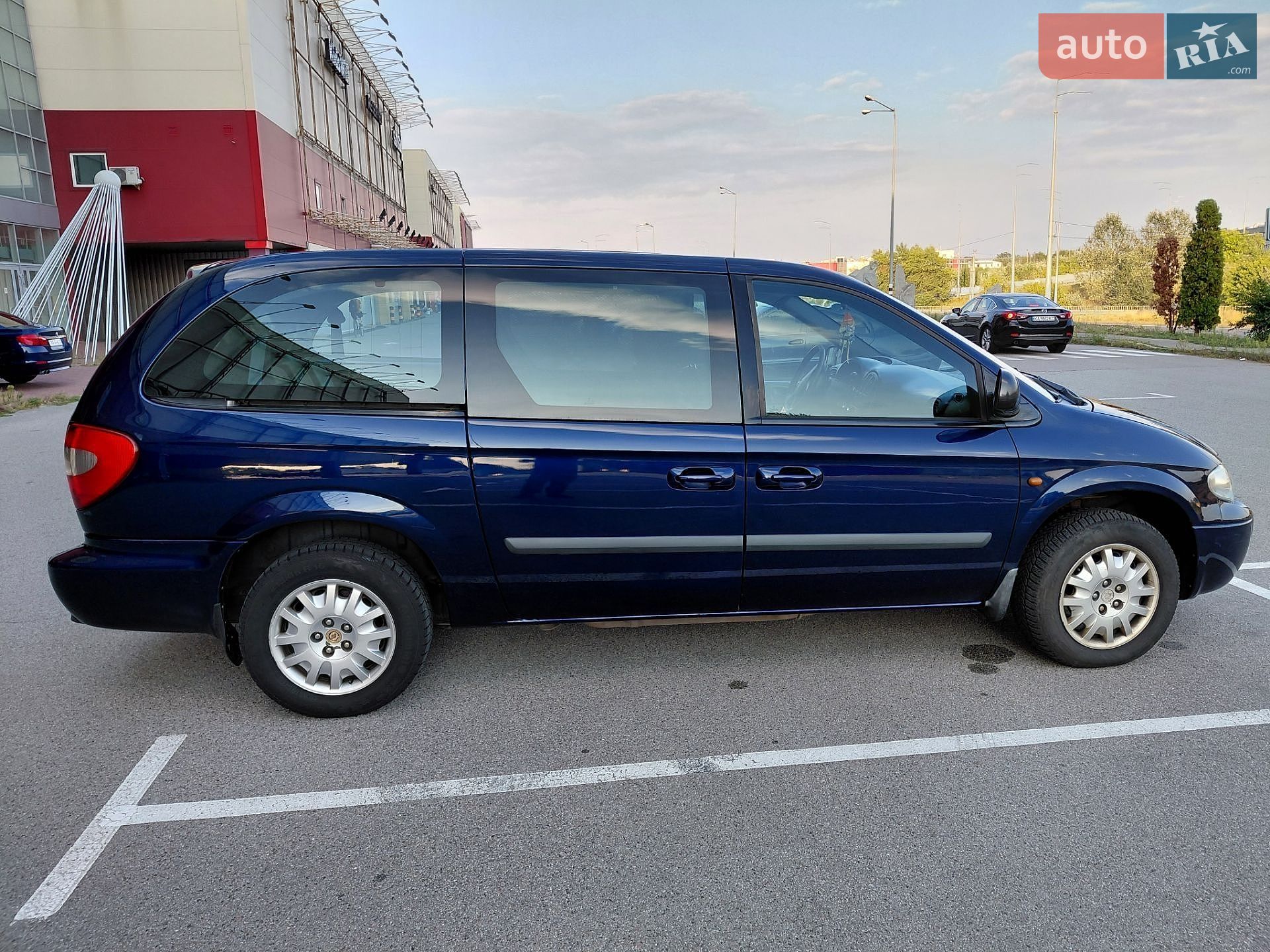 Chrysler Grand Voyager 2005 VIN 1A8GYB5536Y112687 фото оголошення 8 з 13