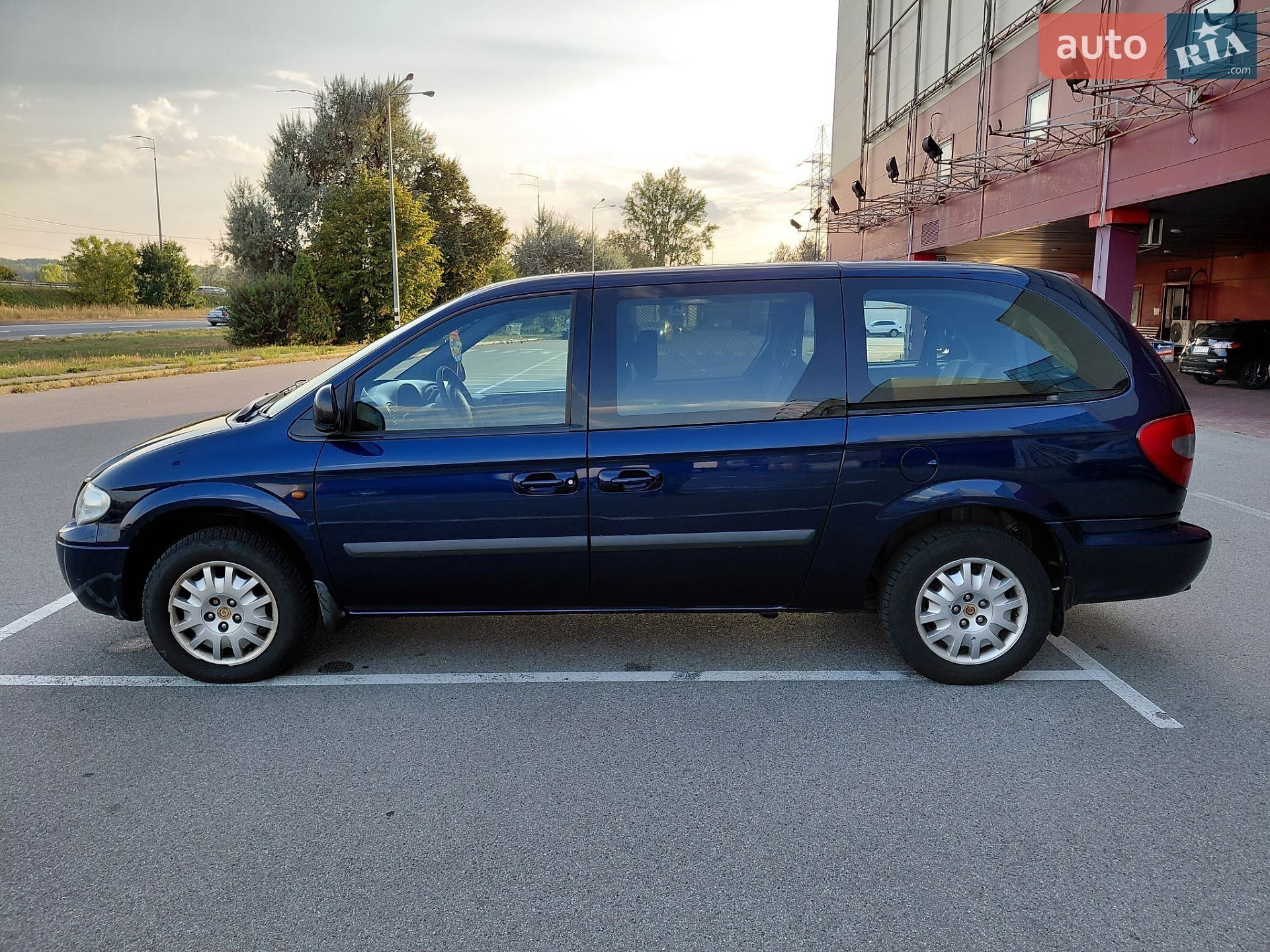 Chrysler Grand Voyager 2005 VIN 1A8GYB5536Y112687 фото оголошення 10 з 13