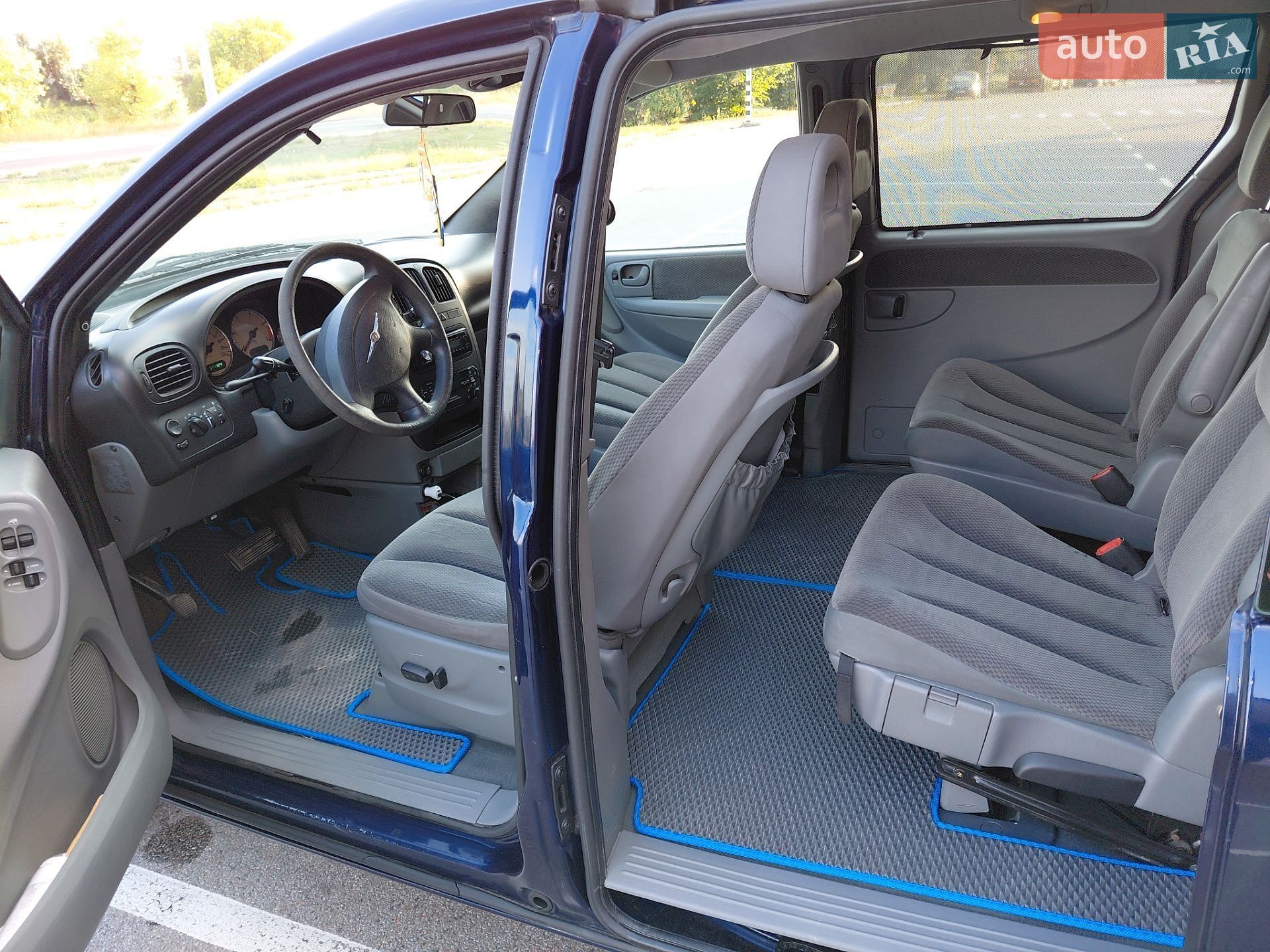Chrysler Grand Voyager 2005 VIN 1A8GYB5536Y112687 фото оголошення 12 з 13