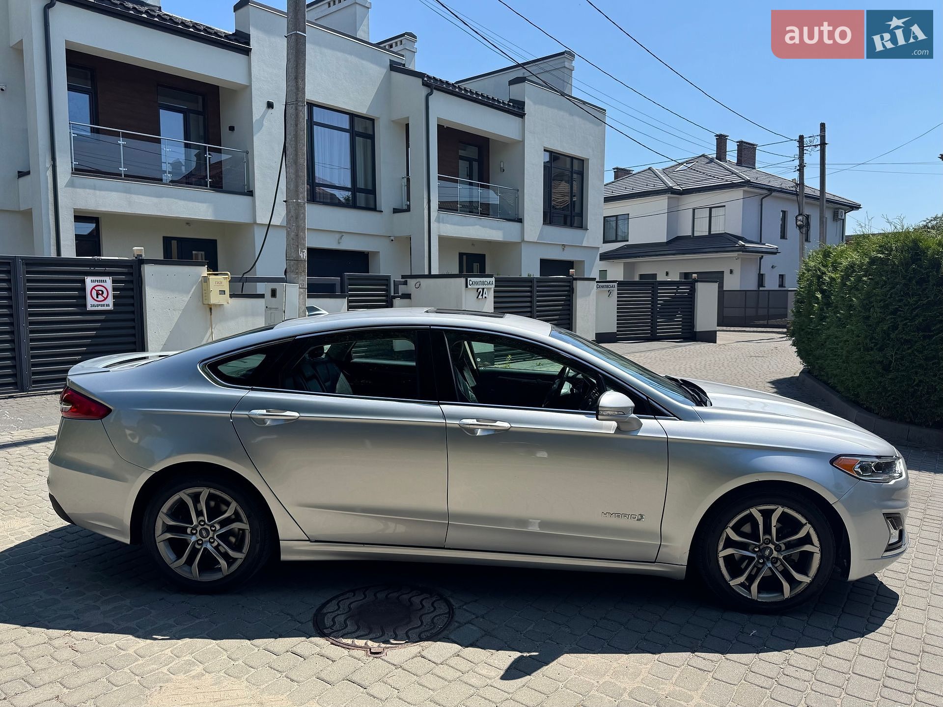 Ford Fusion 2019 VIN 3FA6P0RU0KR273928 фото оголошення 4 з 41
