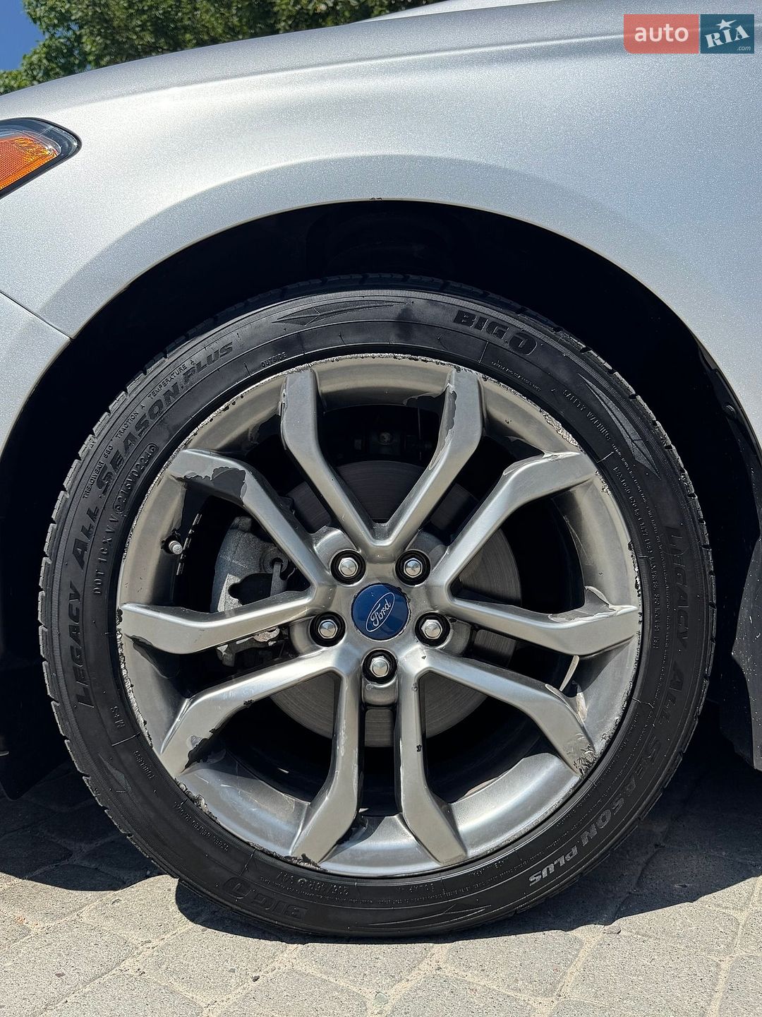 Ford Fusion 2019 VIN 3FA6P0RU0KR273928 фото оголошення 13 з 41