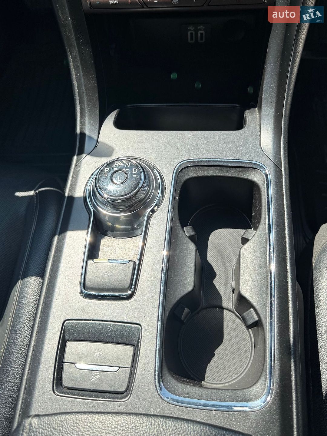 Ford Fusion 2019 VIN 3FA6P0RU0KR273928 фото оголошення 22 з 41