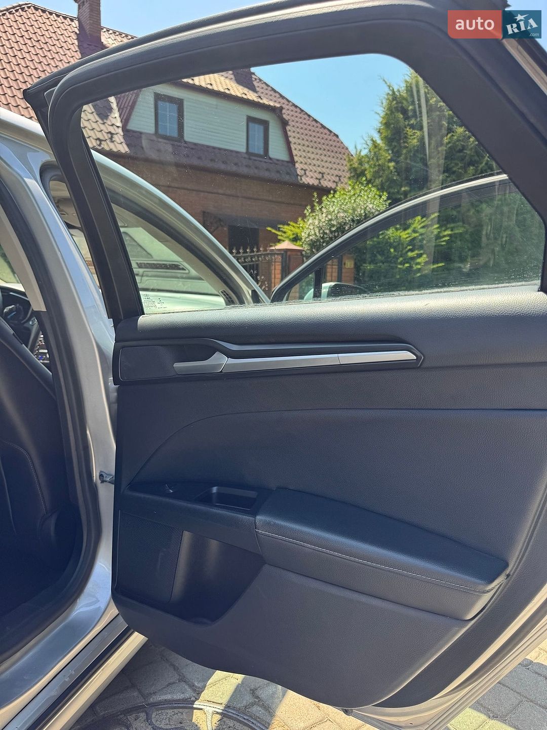 Ford Fusion 2019 VIN 3FA6P0RU0KR273928 фото оголошення 25 з 41