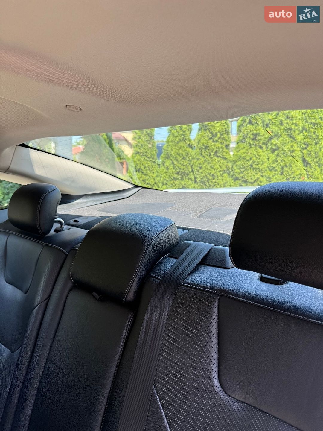 Ford Fusion 2019 VIN 3FA6P0RU0KR273928 фото оголошення 28 з 41