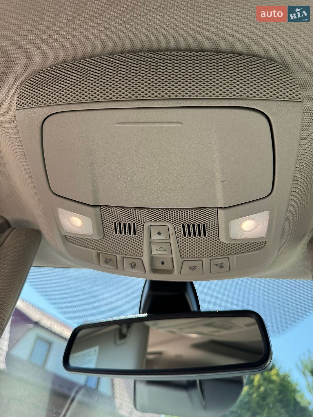 Ford Fusion 2019 VIN 3FA6P0RU0KR273928 фото оголошення 31 з 41