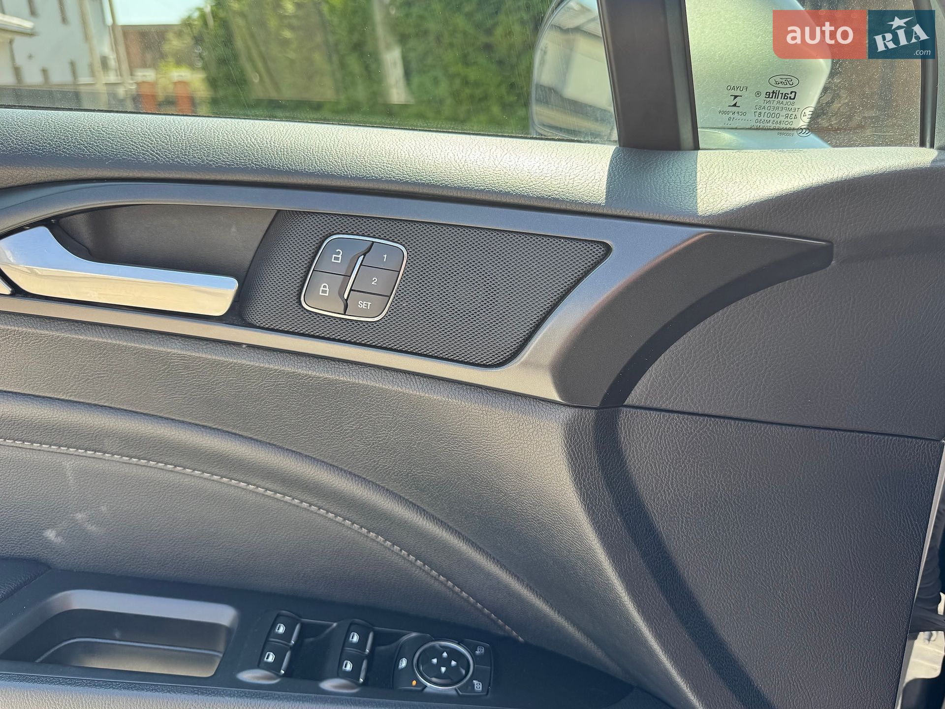 Ford Fusion 2019 VIN 3FA6P0RU0KR273928 фото оголошення 35 з 41