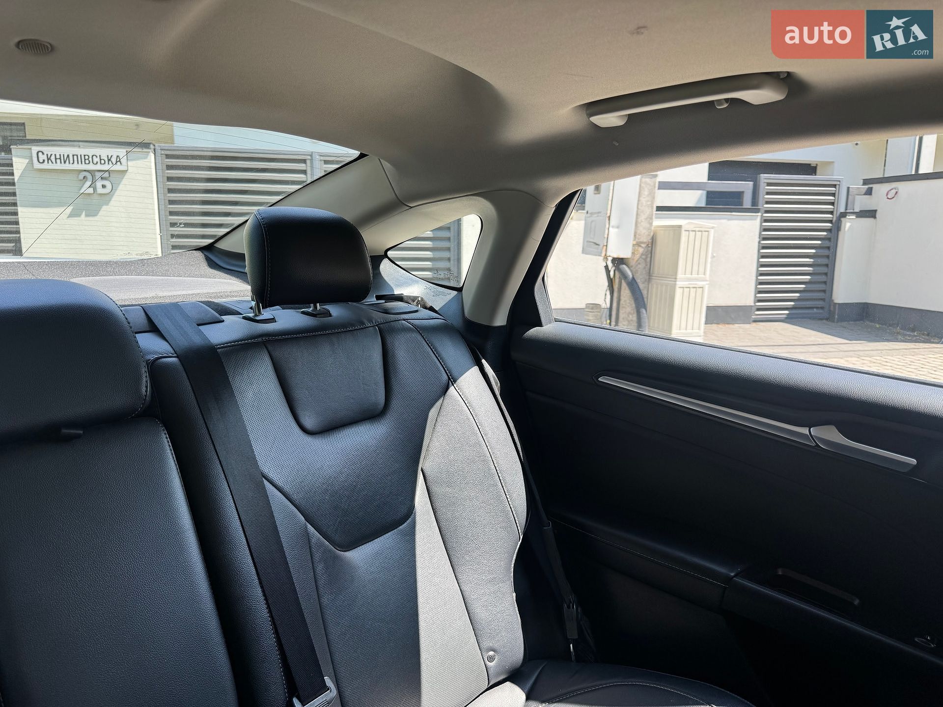 Ford Fusion 2019 VIN 3FA6P0RU0KR273928 фото оголошення 41 з 41