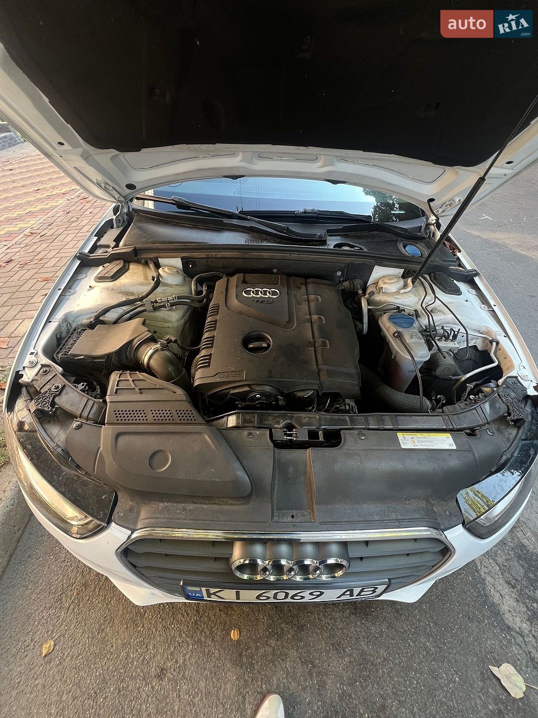 Audi A4 2014 VIN WAUACCFL3FN000209 фото оголошення 4 з 50