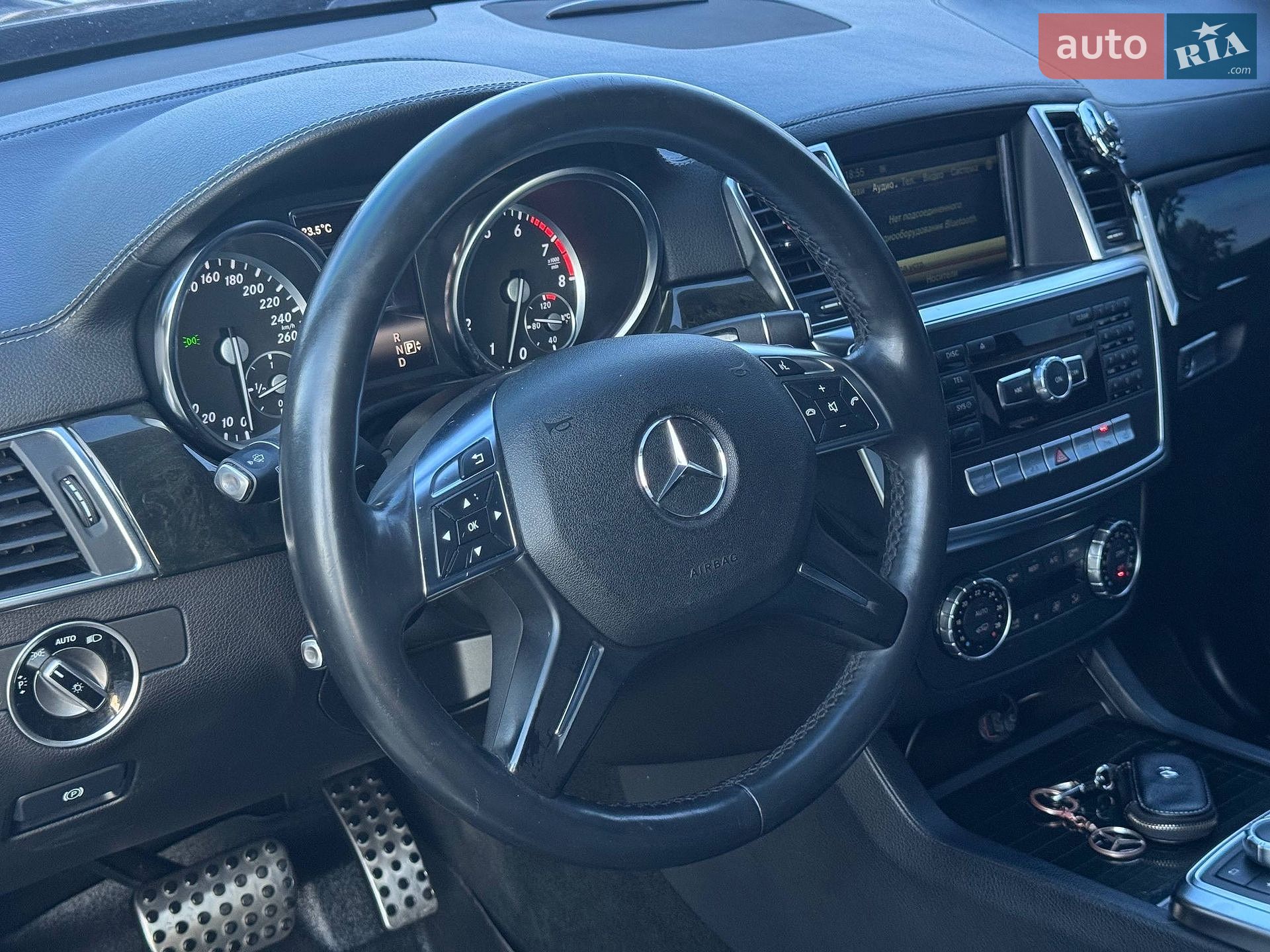 Mercedes-Benz GL-Class 2015 VIN WDC1668561A525056 фото оголошення 16 з 36