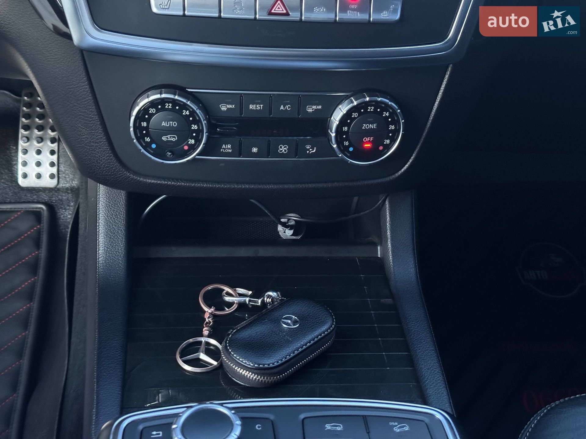 Mercedes-Benz GL-Class 2015 VIN WDC1668561A525056 фото оголошення 22 з 36
