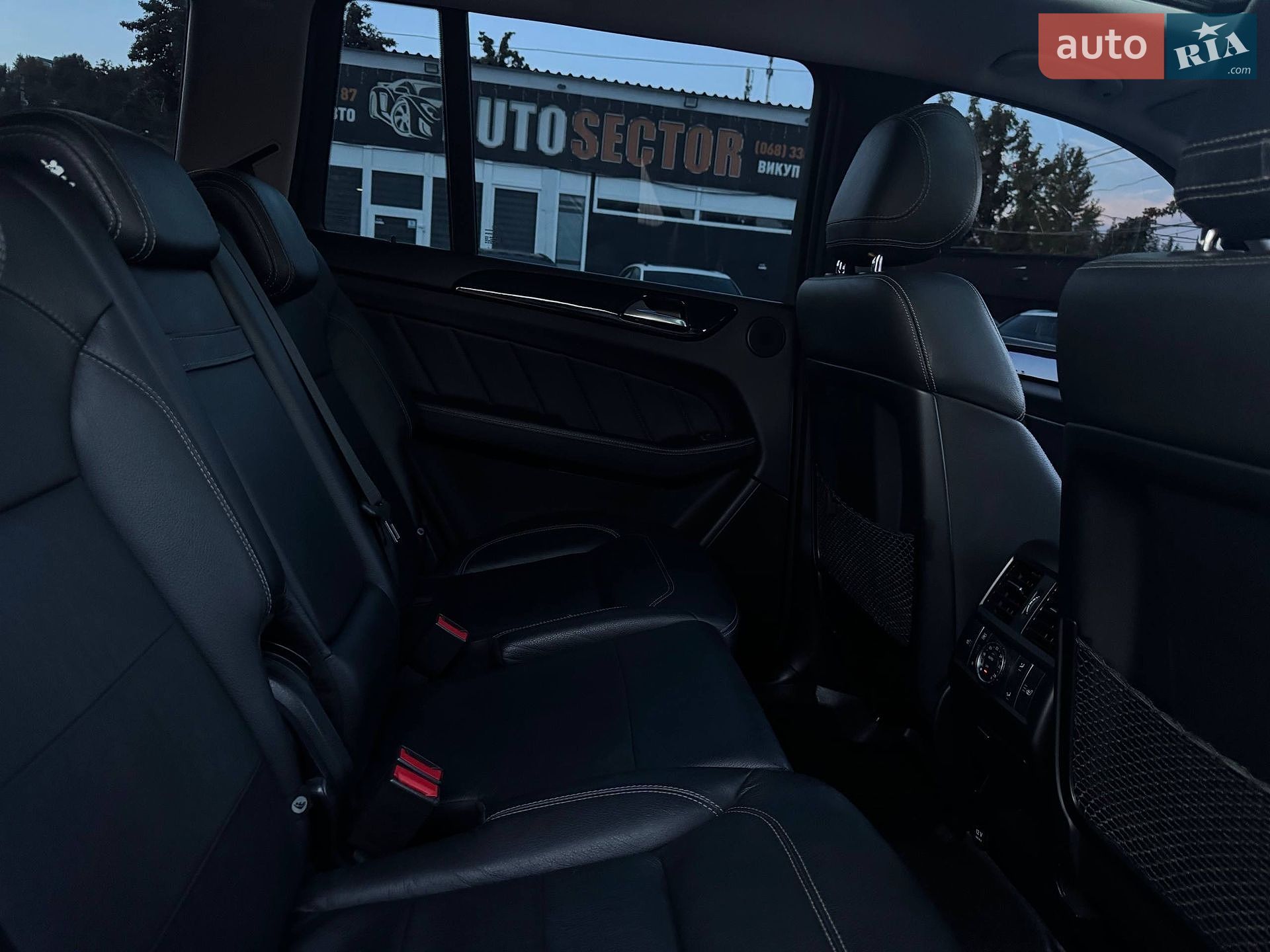 Mercedes-Benz GL-Class 2015 VIN WDC1668561A525056 фото оголошення 27 з 36