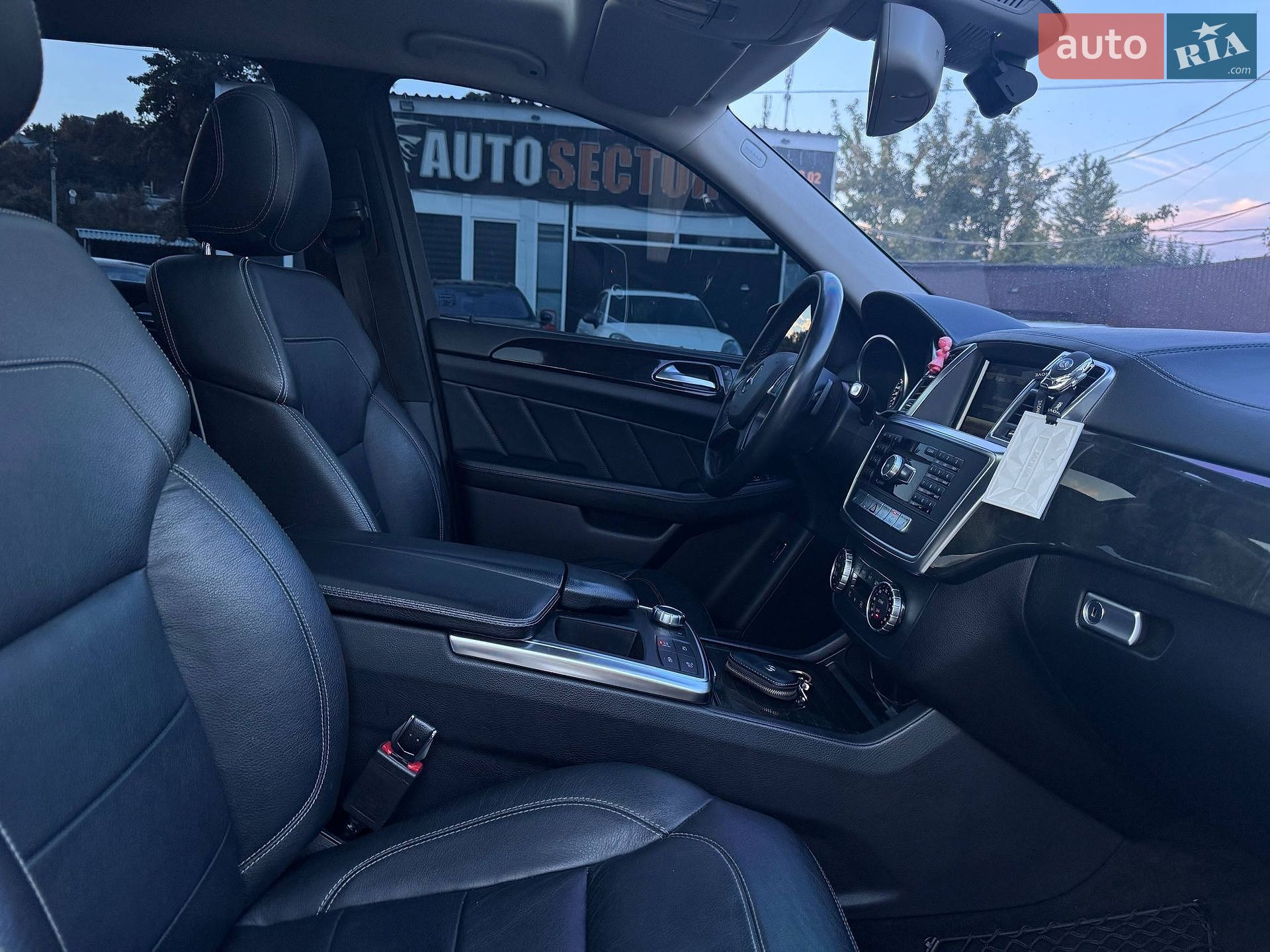 Mercedes-Benz GL-Class 2015 VIN WDC1668561A525056 фото оголошення 33 з 36