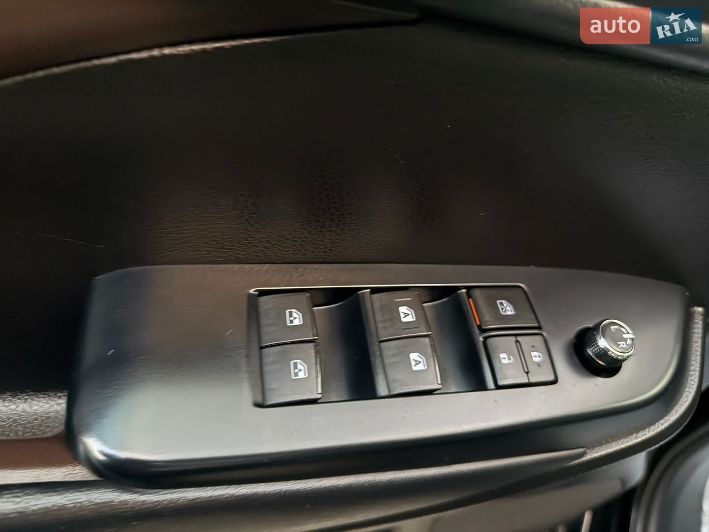 Toyota Highlander 2017 VIN 5TDJGRFH1HS030750 фото оголошення 20 з 55