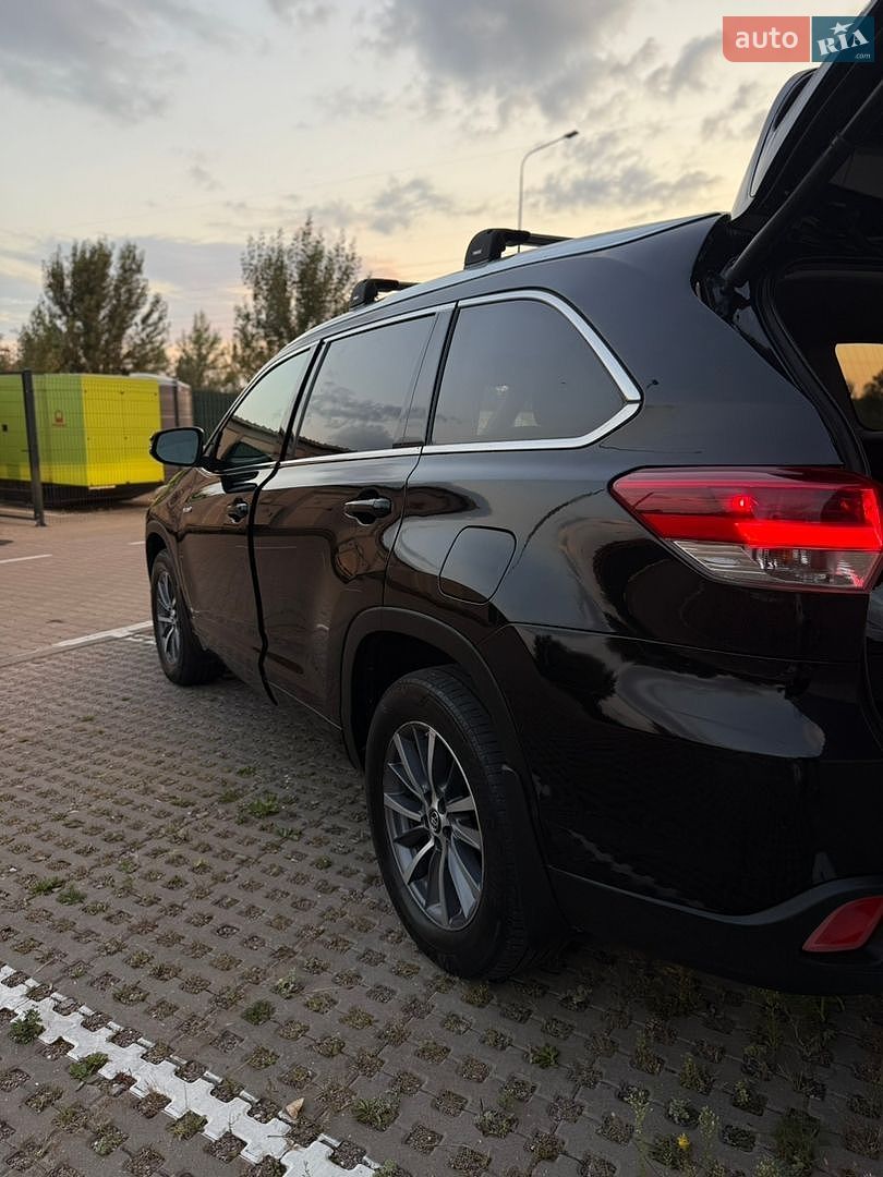 Toyota Highlander 2017 VIN 5TDJGRFH1HS030750 фото оголошення 40 з 55