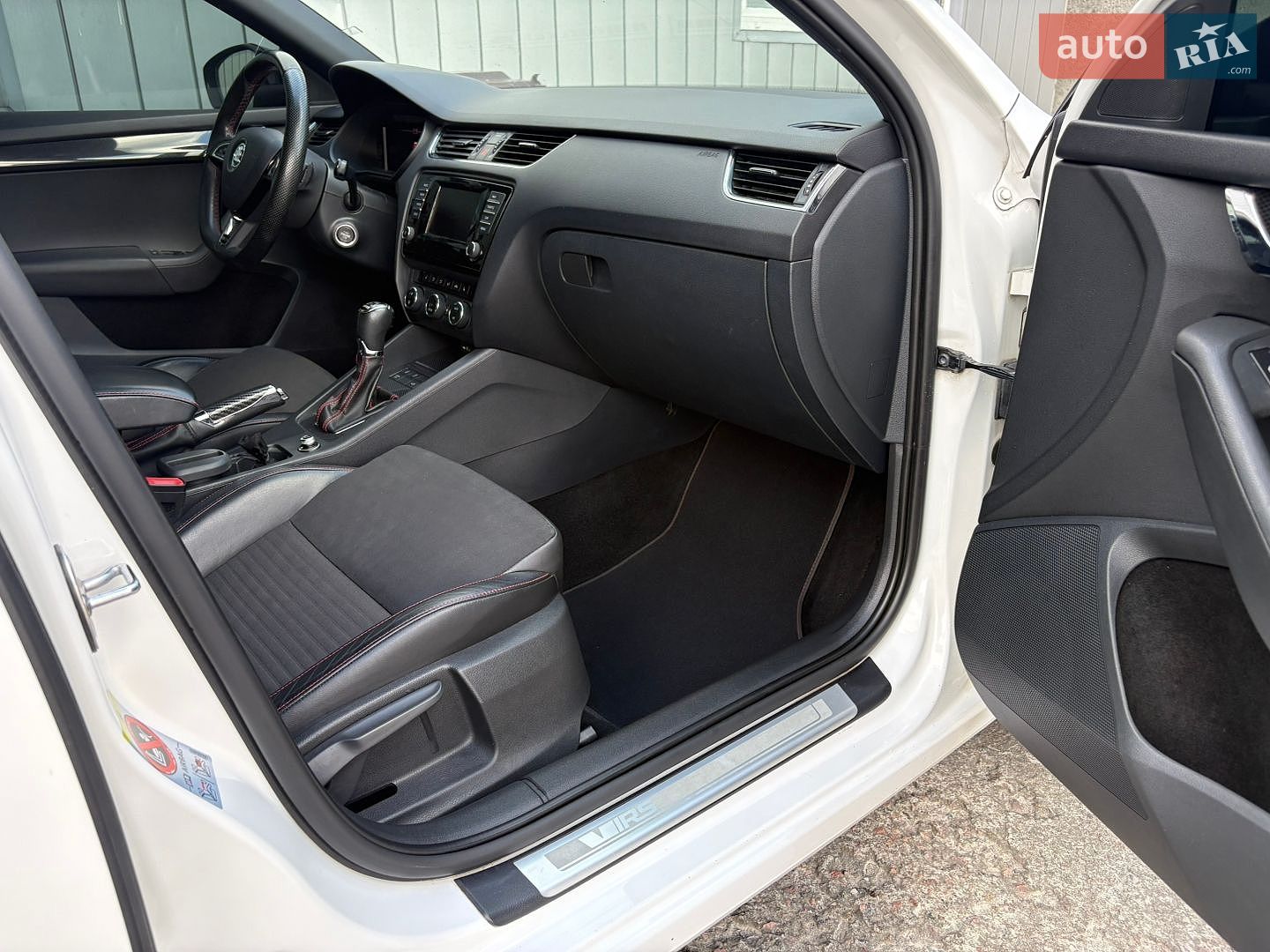 Skoda Octavia 2013 VIN TMBJK7NE0E0103700 фото оголошення 29 з 87