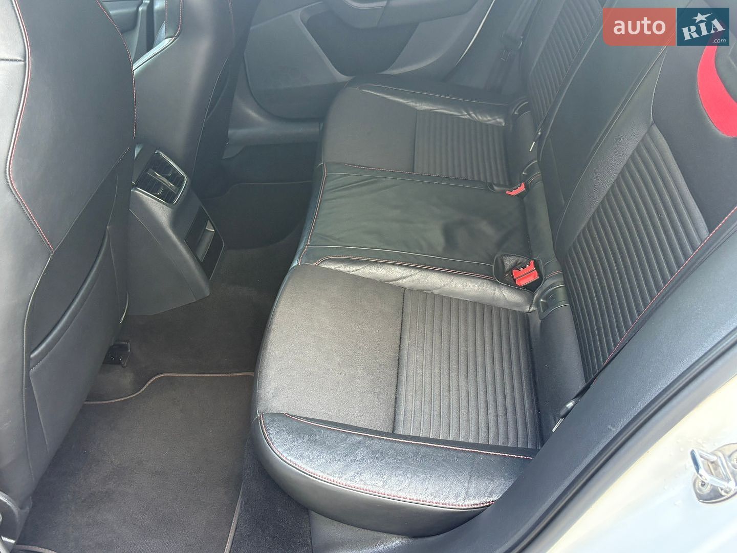 Skoda Octavia 2013 VIN TMBJK7NE0E0103700 фото оголошення 36 з 87