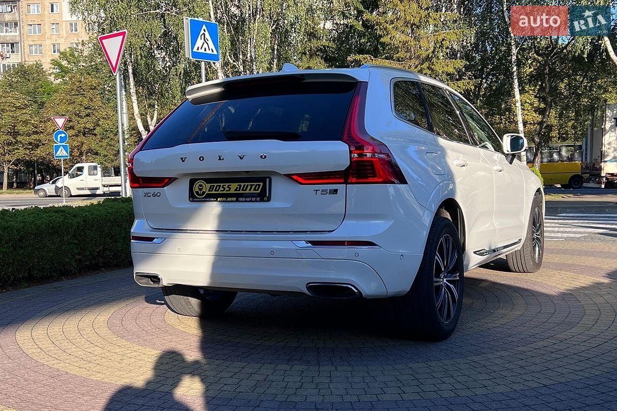 Volvo XC60 2017 VIN YV4102RL7J1036659 фото оголошення 7 з 25