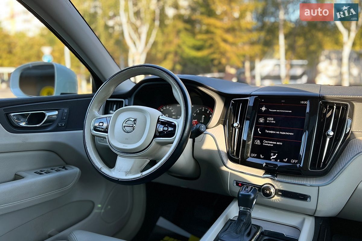 Volvo XC60 2017 VIN YV4102RL7J1036659 фото оголошення 20 з 25